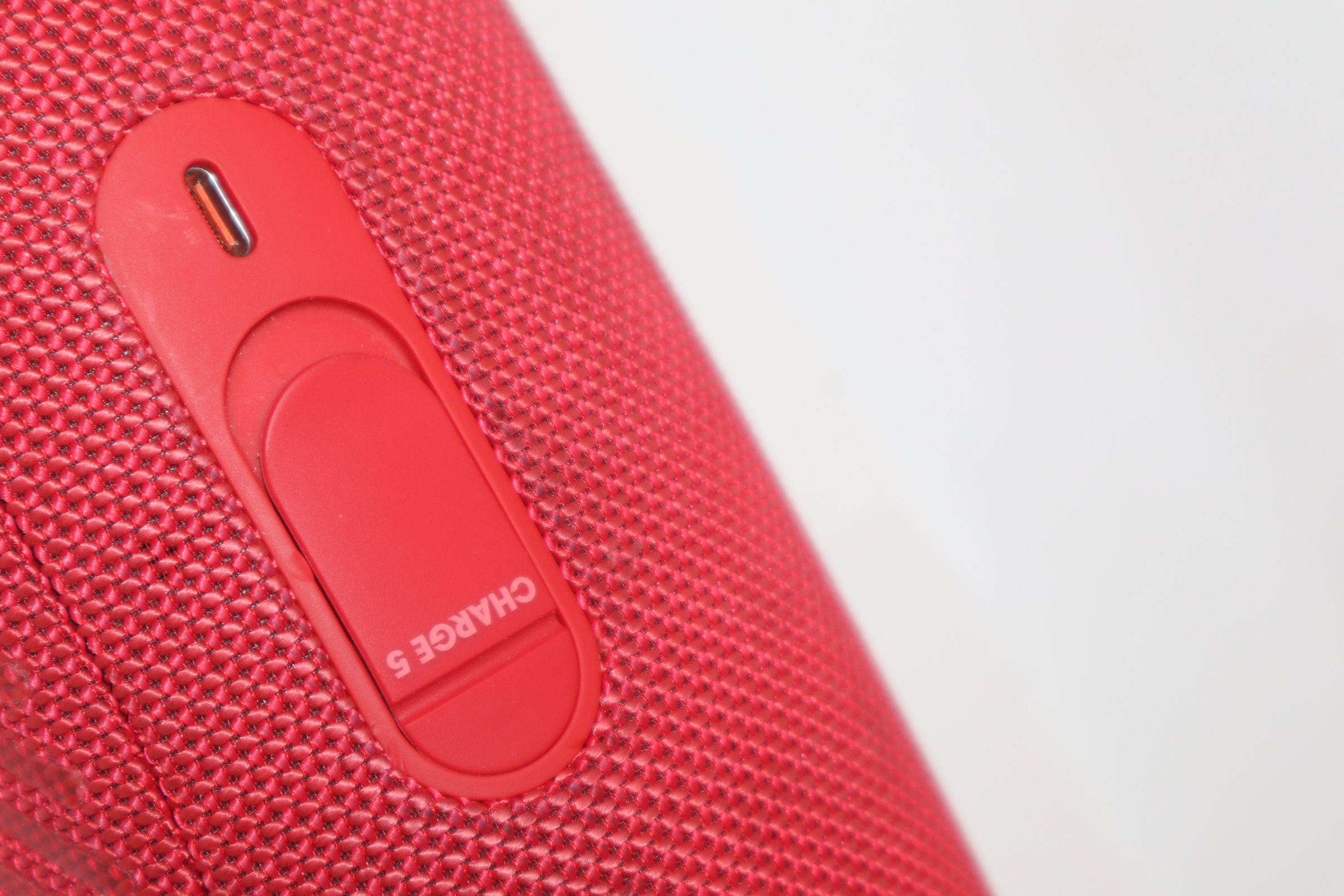 JBL Charge 5 JBLCHARGE5REDAM Red Portable 40-Watt Waterproof