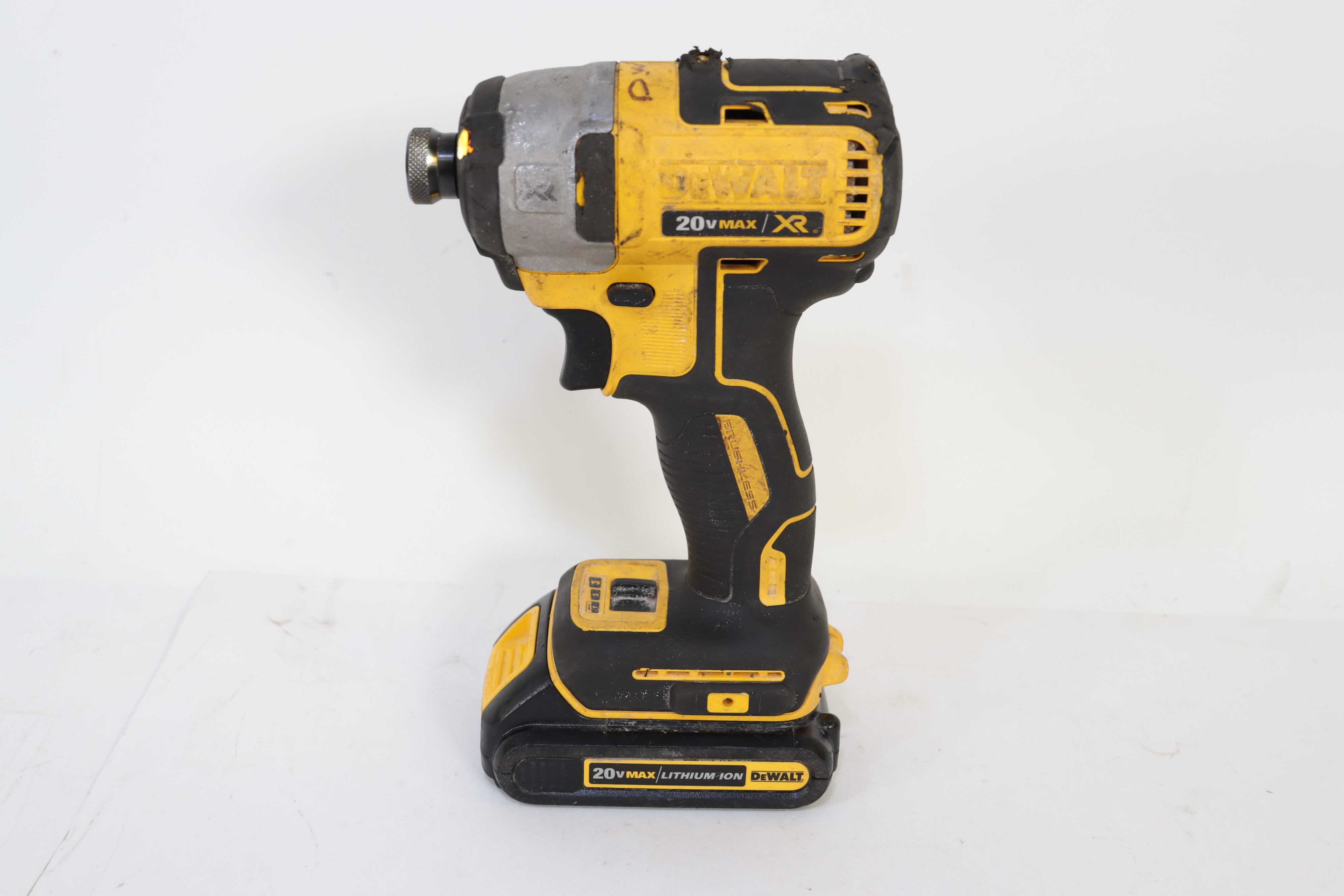 DeWalt DCF887 20V MAX XR Brushless 3-Speed 1/4