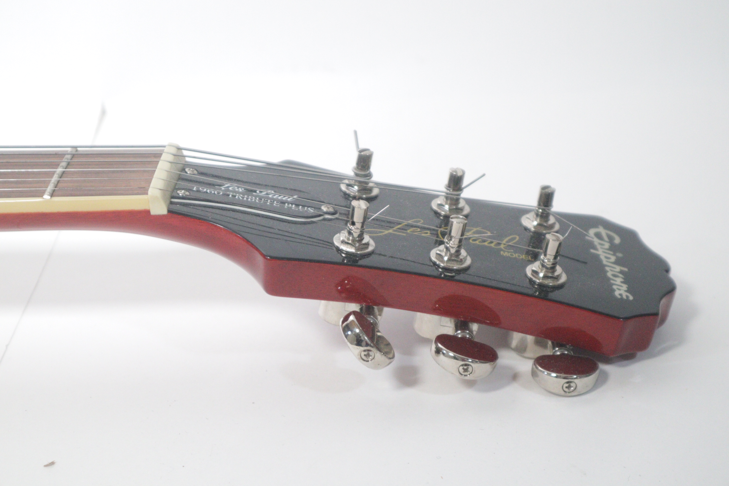 Epiphone Les Paul 1960 Tribute Plus Cherry Sunburst 6-String RH