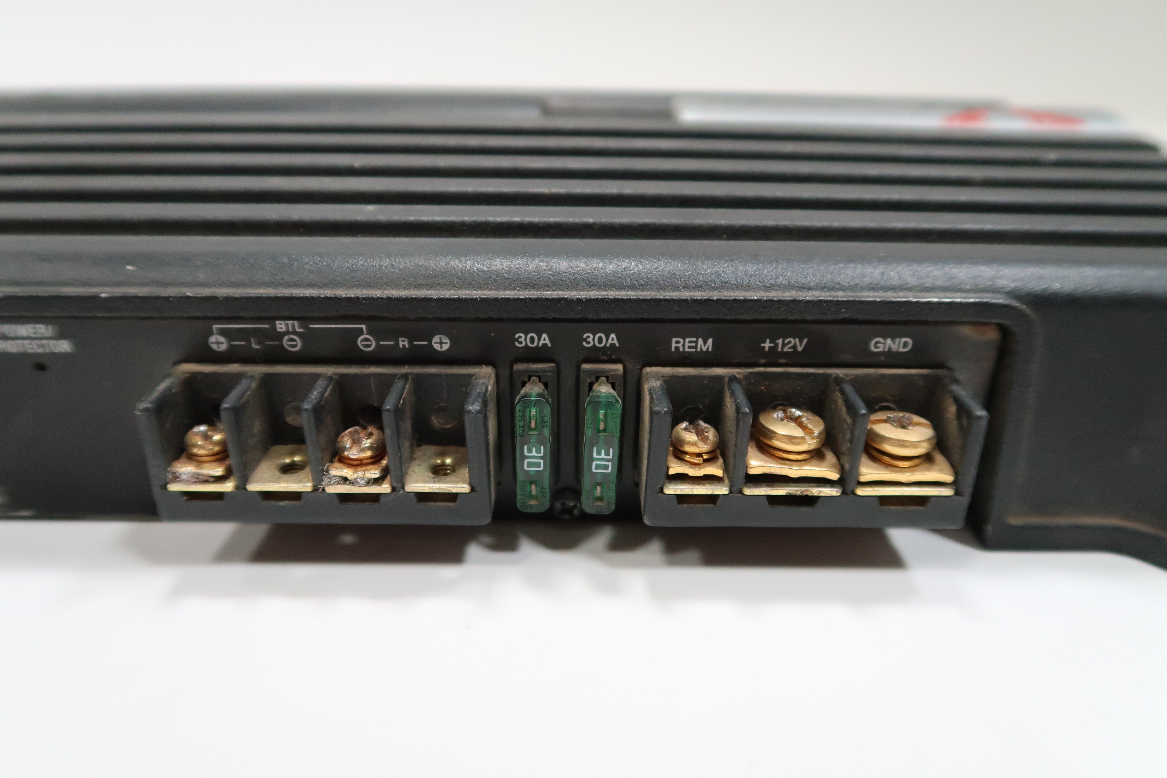 Sony Xplod 120W 4chアンプ SONY XPLOD 4/3 Channel Power Car Stereo Amplifier XM-SD46x