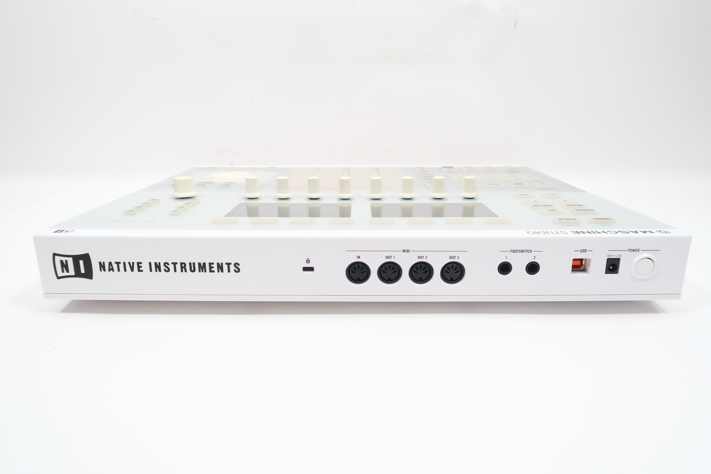 Native Instruments Maschine Studio | zZounds