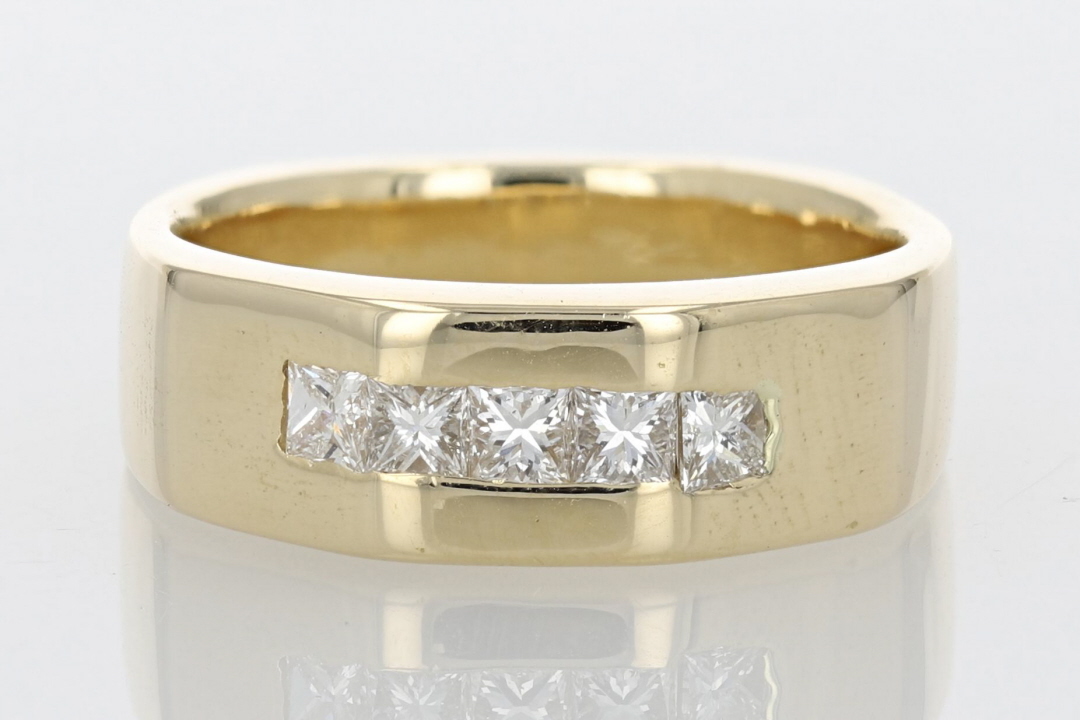 14K Gold Band Ring / Size: 9.5
