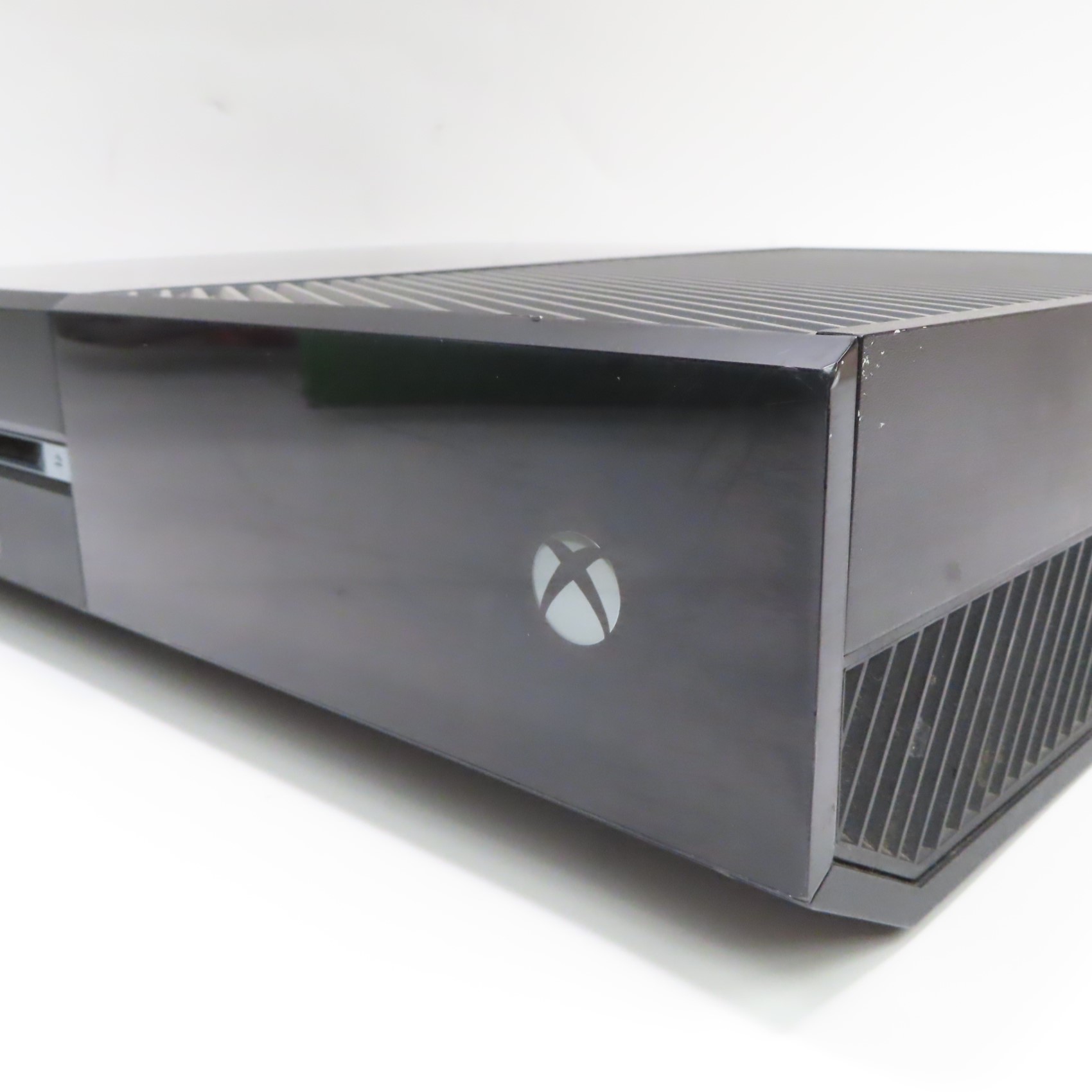 pod 第1世代 ダークグレー Microsoft 1540 Xbox One 500GB Video Game Console - Black (In Box)