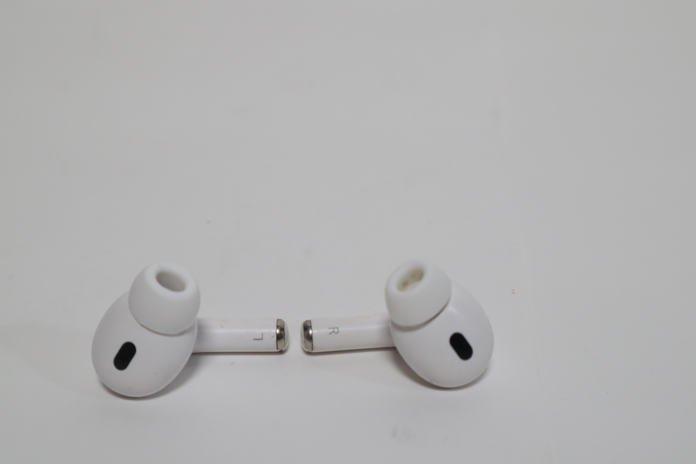 Apple MQD83AM/A AirPods Pro Generation 2 Noise-Cancelling Bluetooth ...