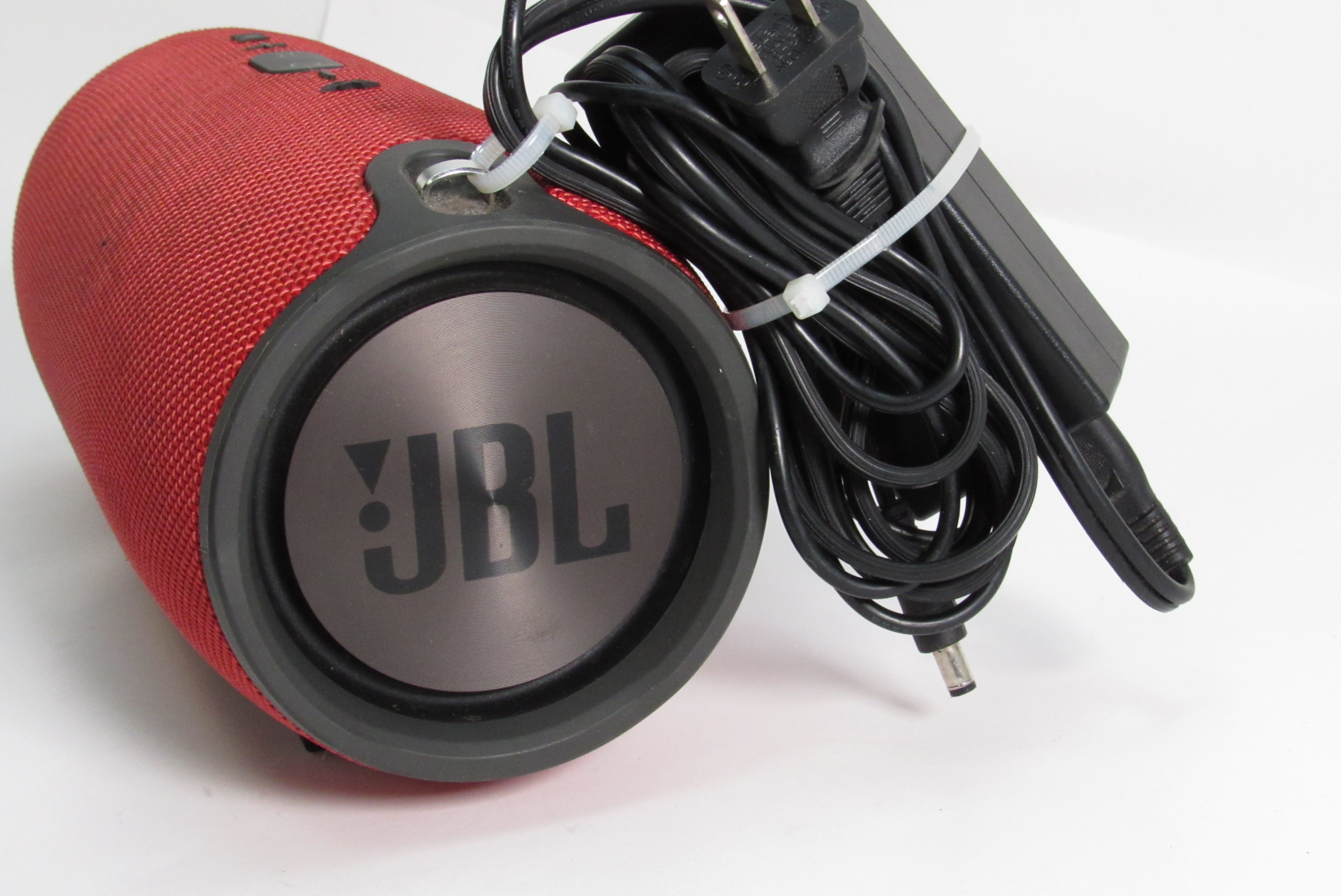 JBL XTREME ワイヤレススピーカー レッド JBL Xtreme Splashproof Portable Bluetooth Speaker JBLXTREME