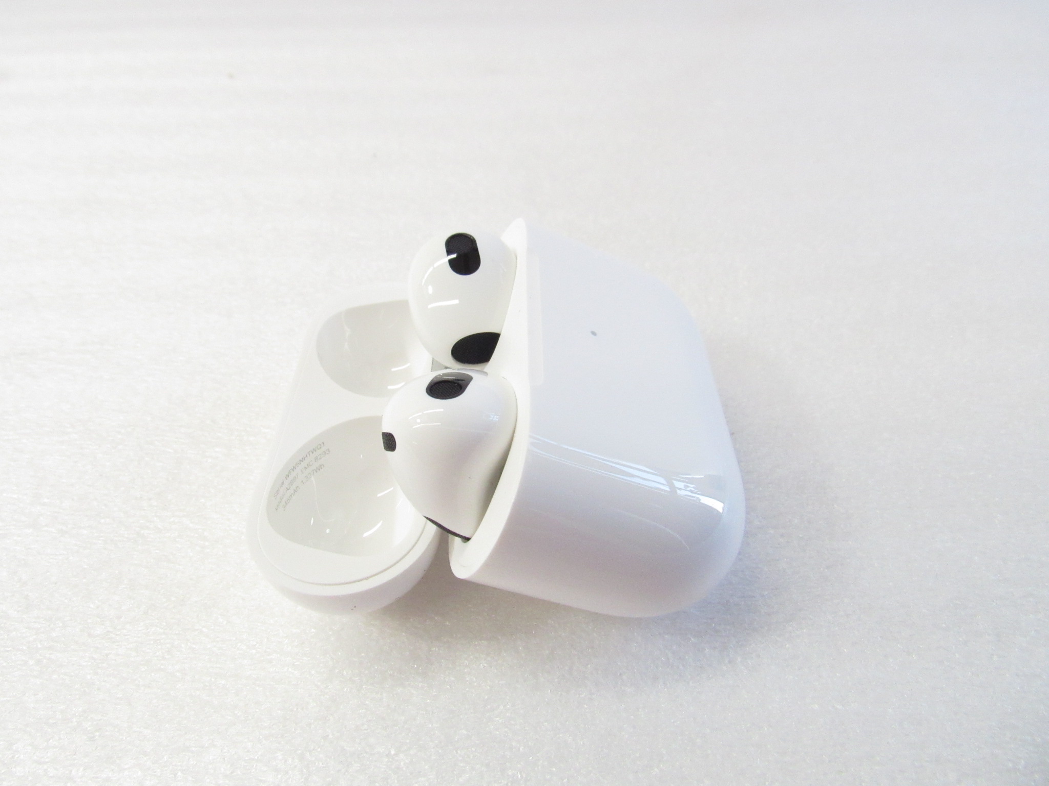Apple A2565 AirPods 3rd Generation In Ear Wireless Headphones