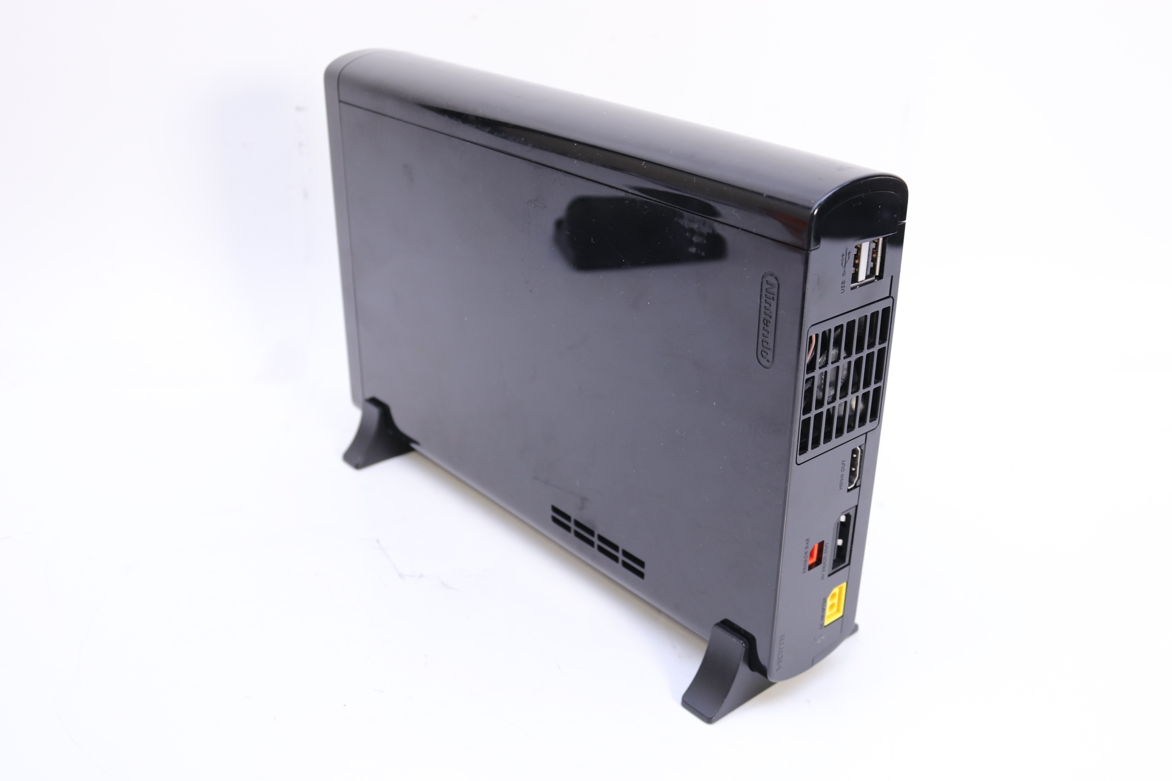 Nintendo WUP101(02) 32GB Video Game Console Wii U Deluxe