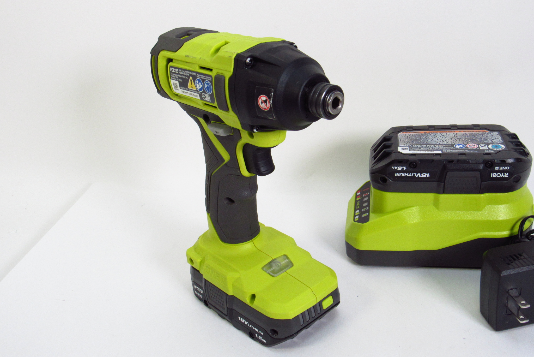 Ryobi PCL235 18V Lithium-ion 1/4'' Drive Cordless Impact Driver Kit