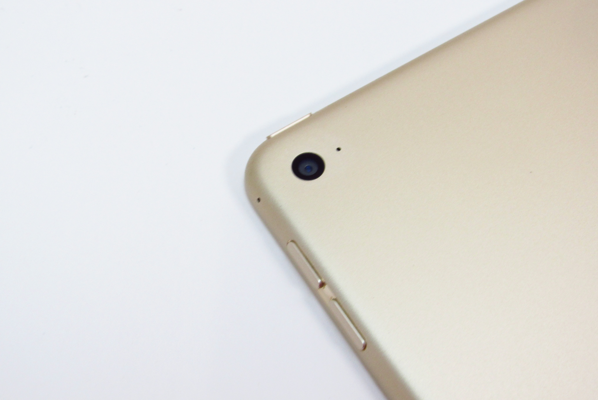 MK9Q2J/A iPad mini 4 Wi-Fi 128GB Gold 美品 中古】iPad mini 4 128GB ゴールド MK9Q2J／A Wi-Fi