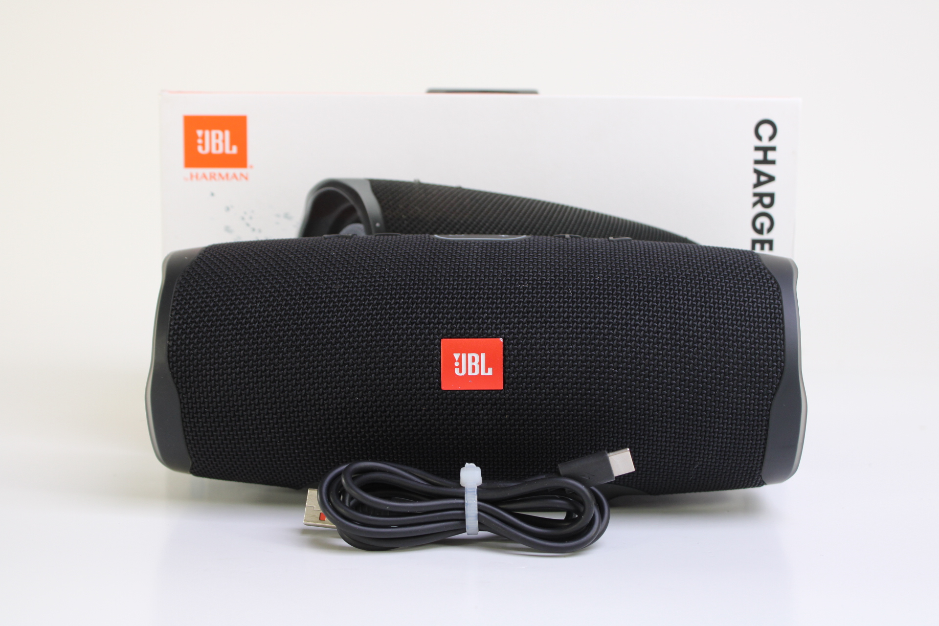 JBL Charge JBLCHARGE4BLKAM Waterproof Portable Bluetooth
