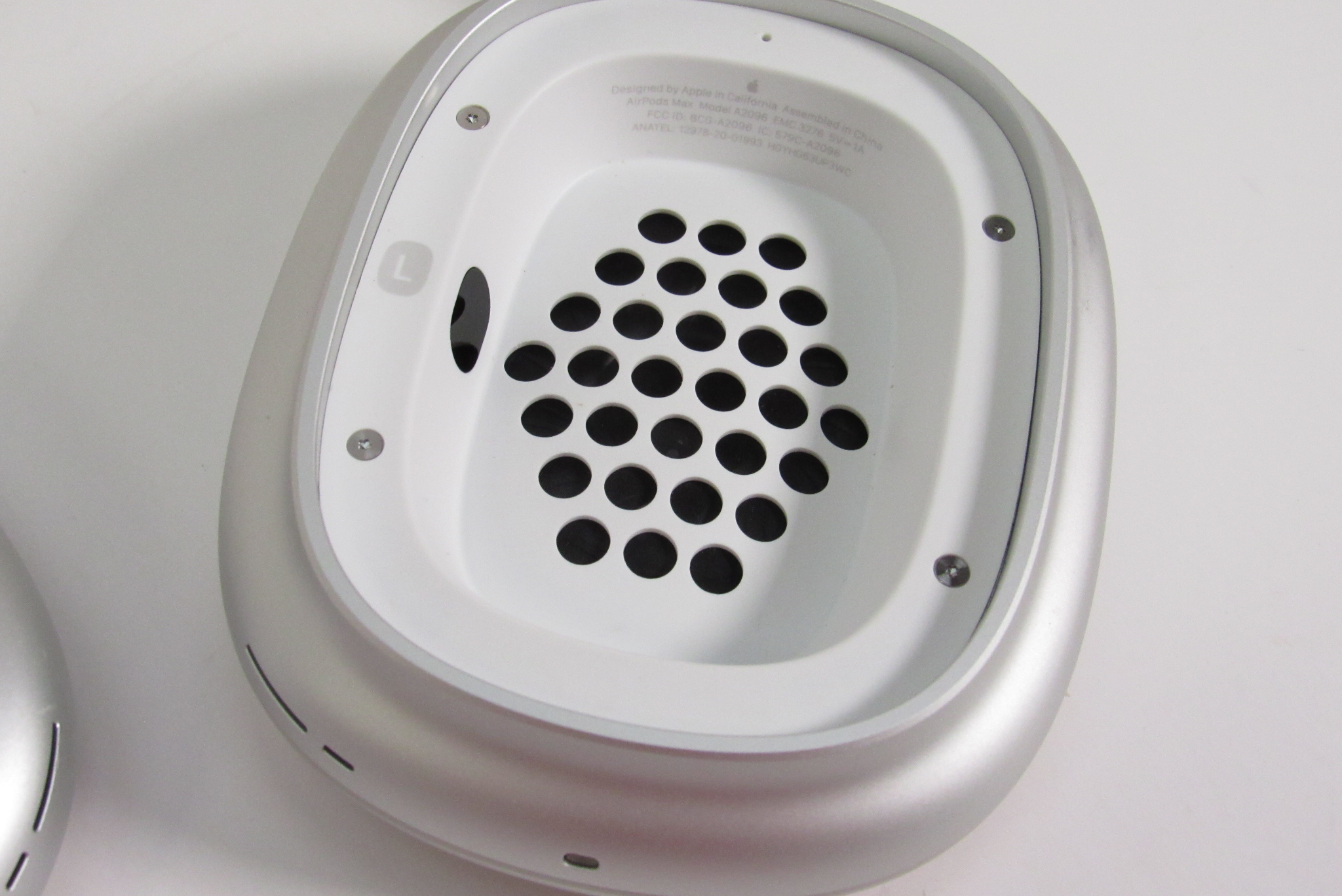 Apple AirPods Max A2096 Wireless Bluetooth Over-Ear Headset - Silver