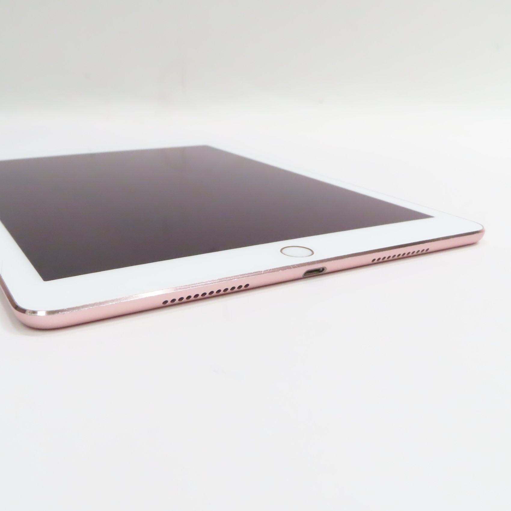 Apple MLYT2LL/A iPad Pro (1st Gen) 9.7