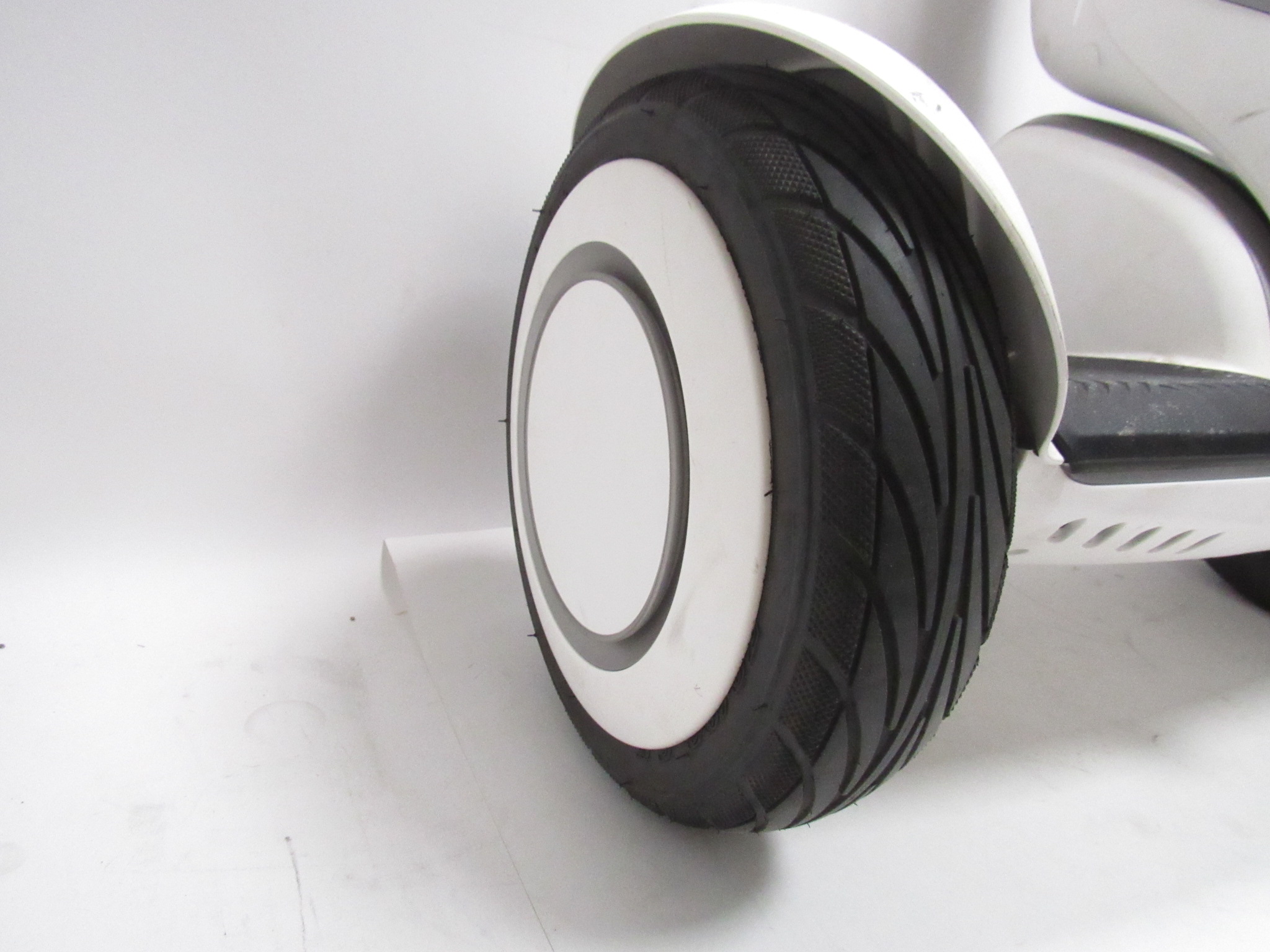 Segway SPlus Model N4M350 SelfBalancing Scooter White Local Pickup Only