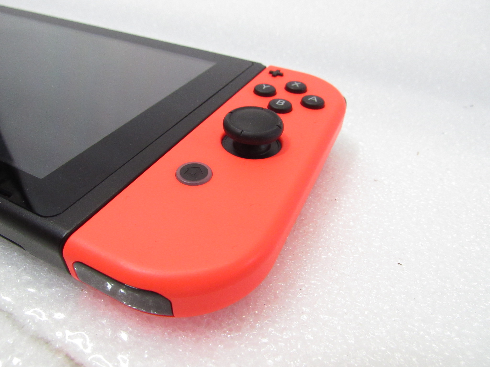 Nintendo HAC001 Switch Red Blue Joy Cons 32GB Console