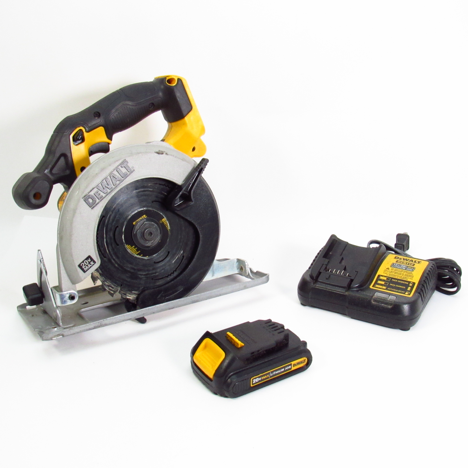 DeWalt DCS393 20V Lithium ion 6 1 2 Cordless Circular Saw Kit