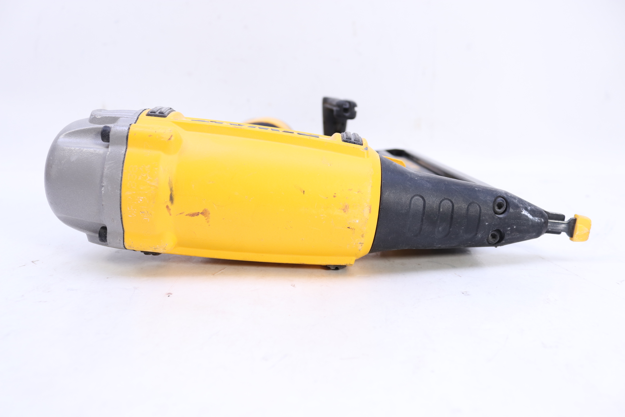 DeWalt DWFP1838 Pneumatic 18 Gauge 1/4" Crown Stapler