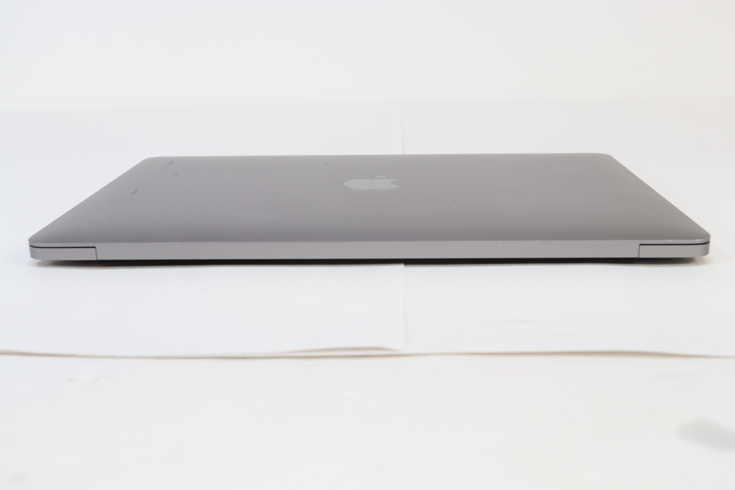 Apple MacBook Pro 2019 MUHN2LL/A Core i5-8257U 1.4GHz 8GB