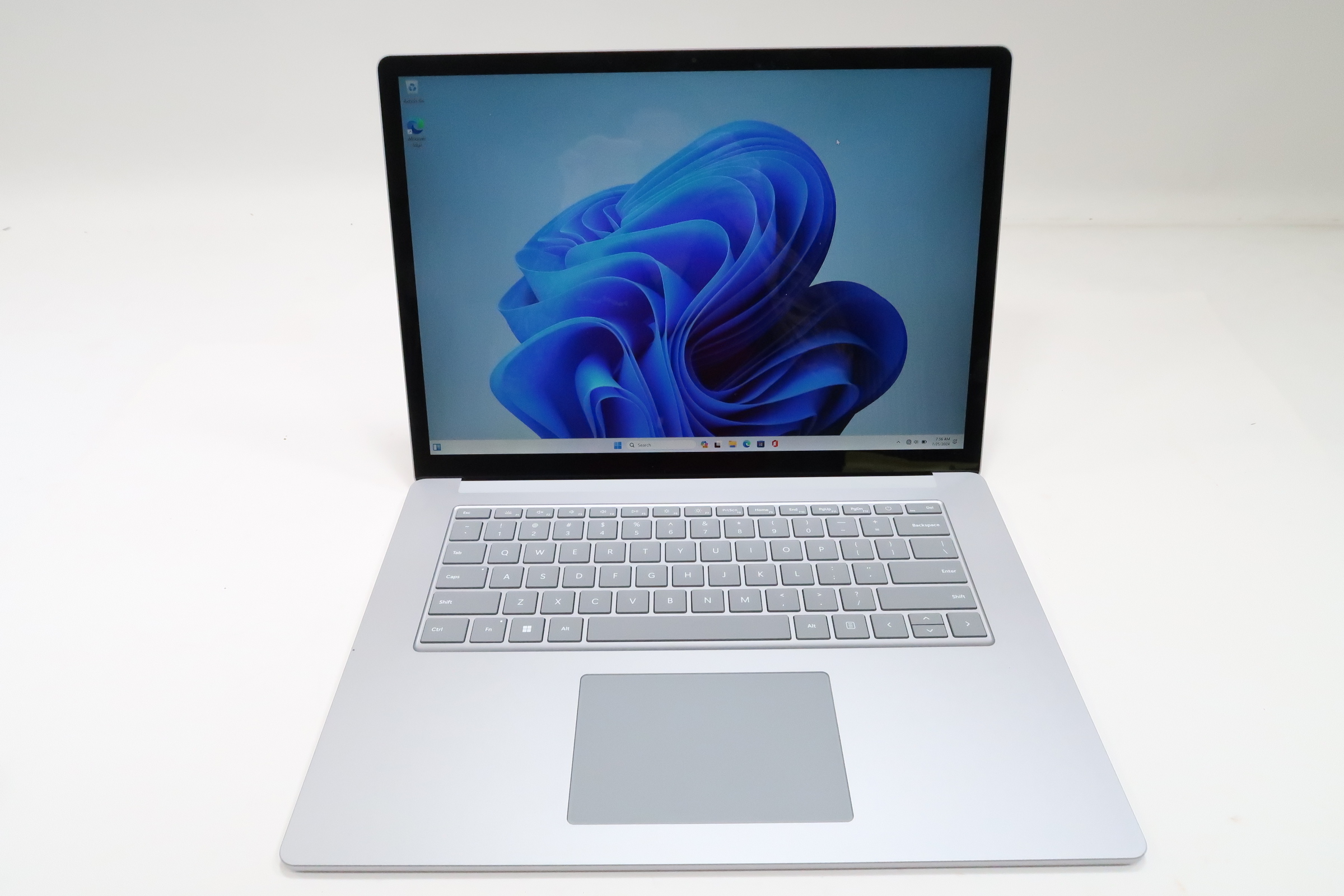 Microsoft Surface Laptop 5 Intel Core i7-1255U 2.6GHz 8GB RAM