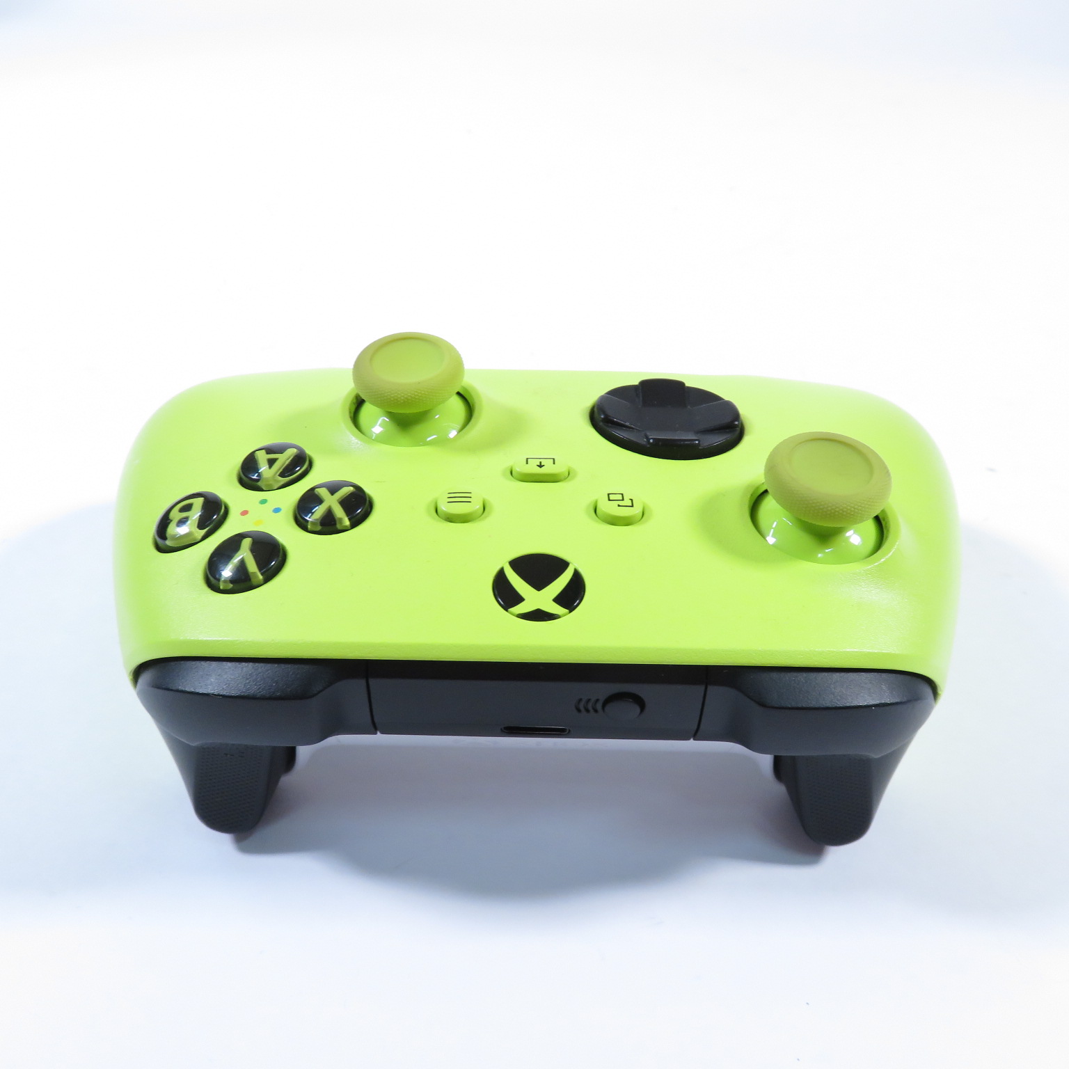 Microsoft Xbox Controller 1914 Bluetooth Hybrid D-pad Button