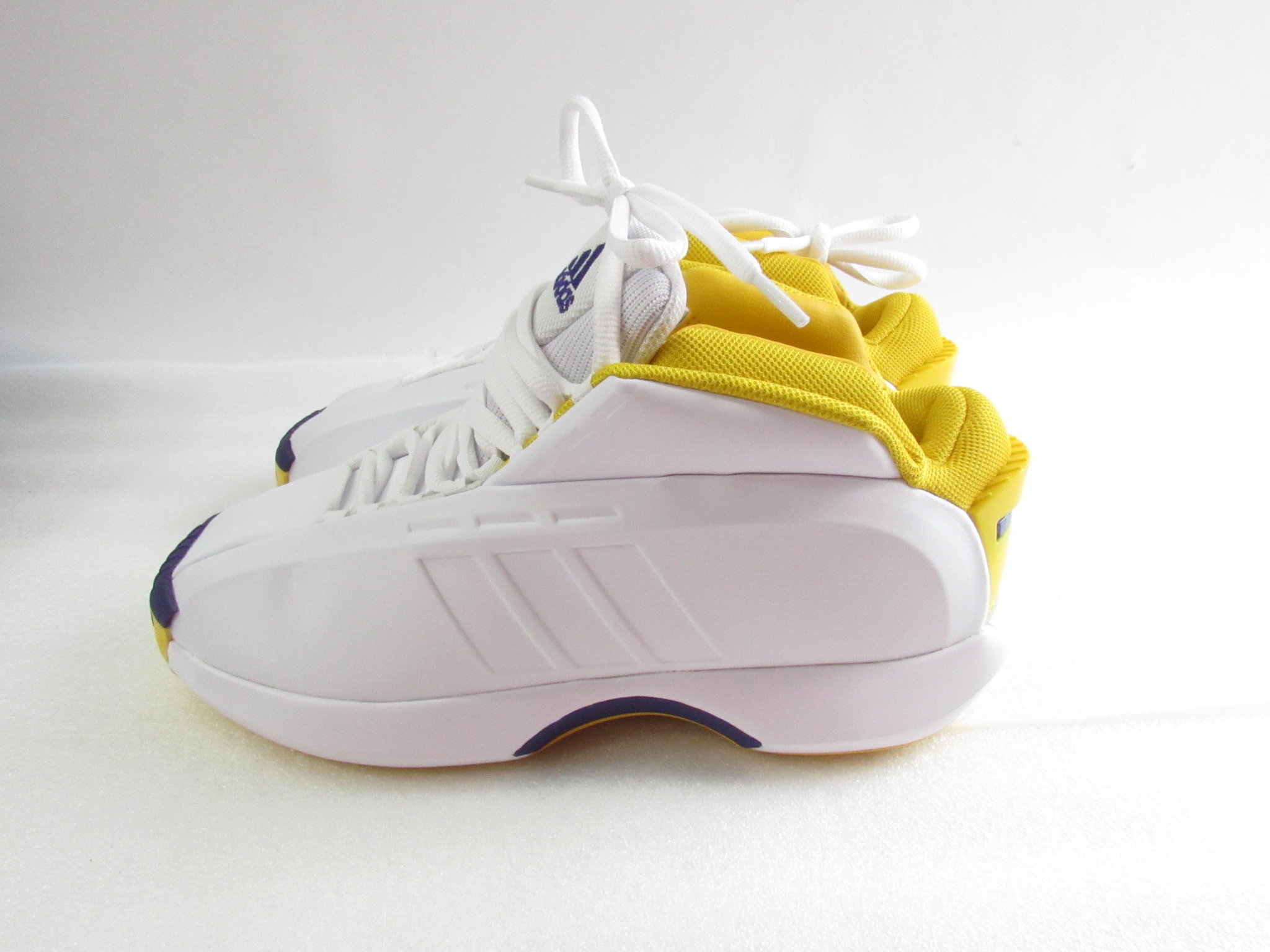 kobe bryant adidas tennis shoes