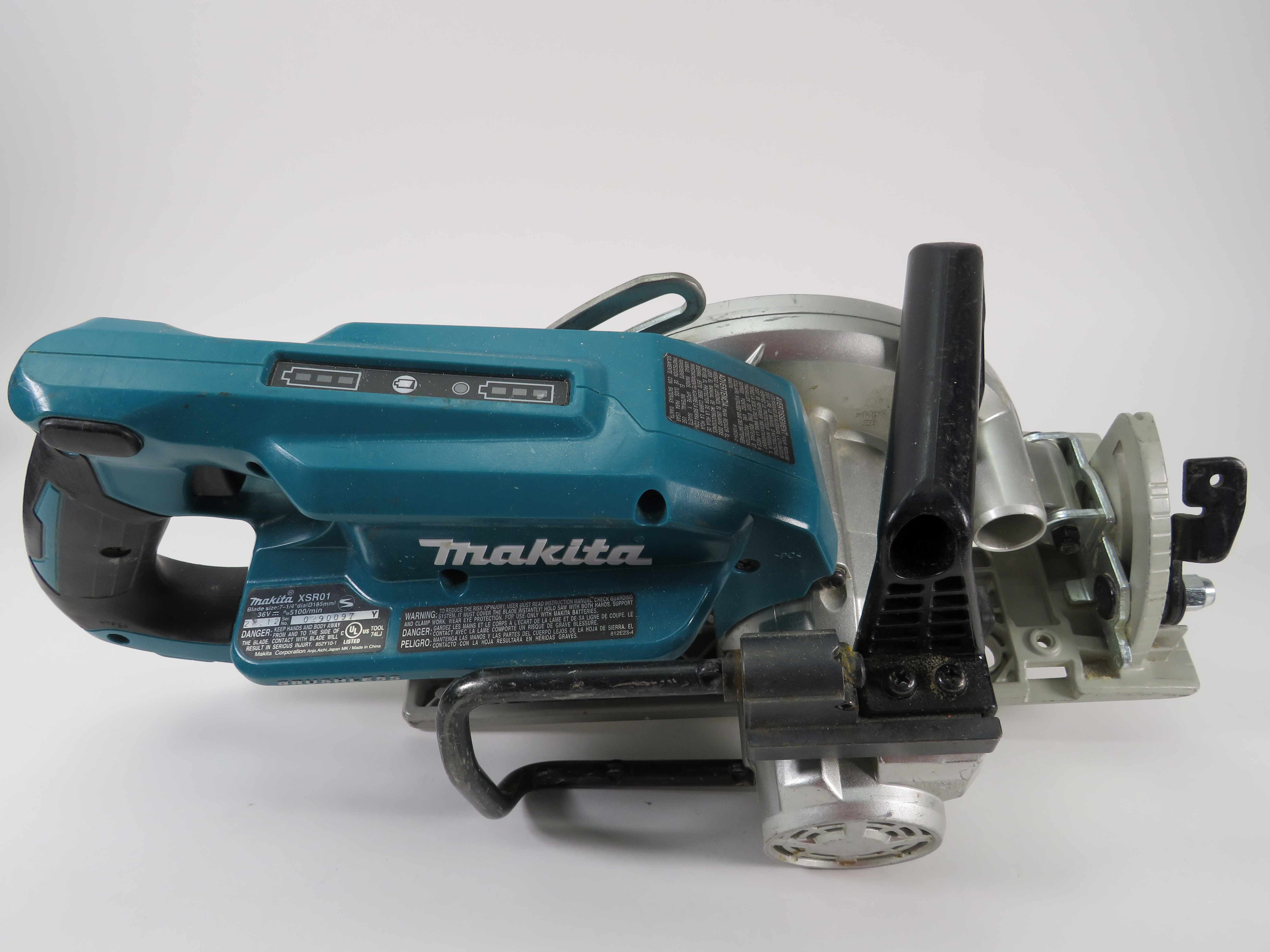 Makita Usa Inc Xsr01 Cordless 18v Brushless Circular Saw Kit 9448