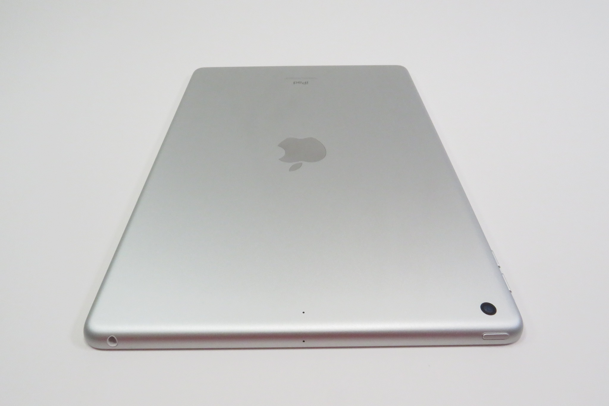 Apple iPad 9th Gen A2602 MK2L3LL/A 10.2