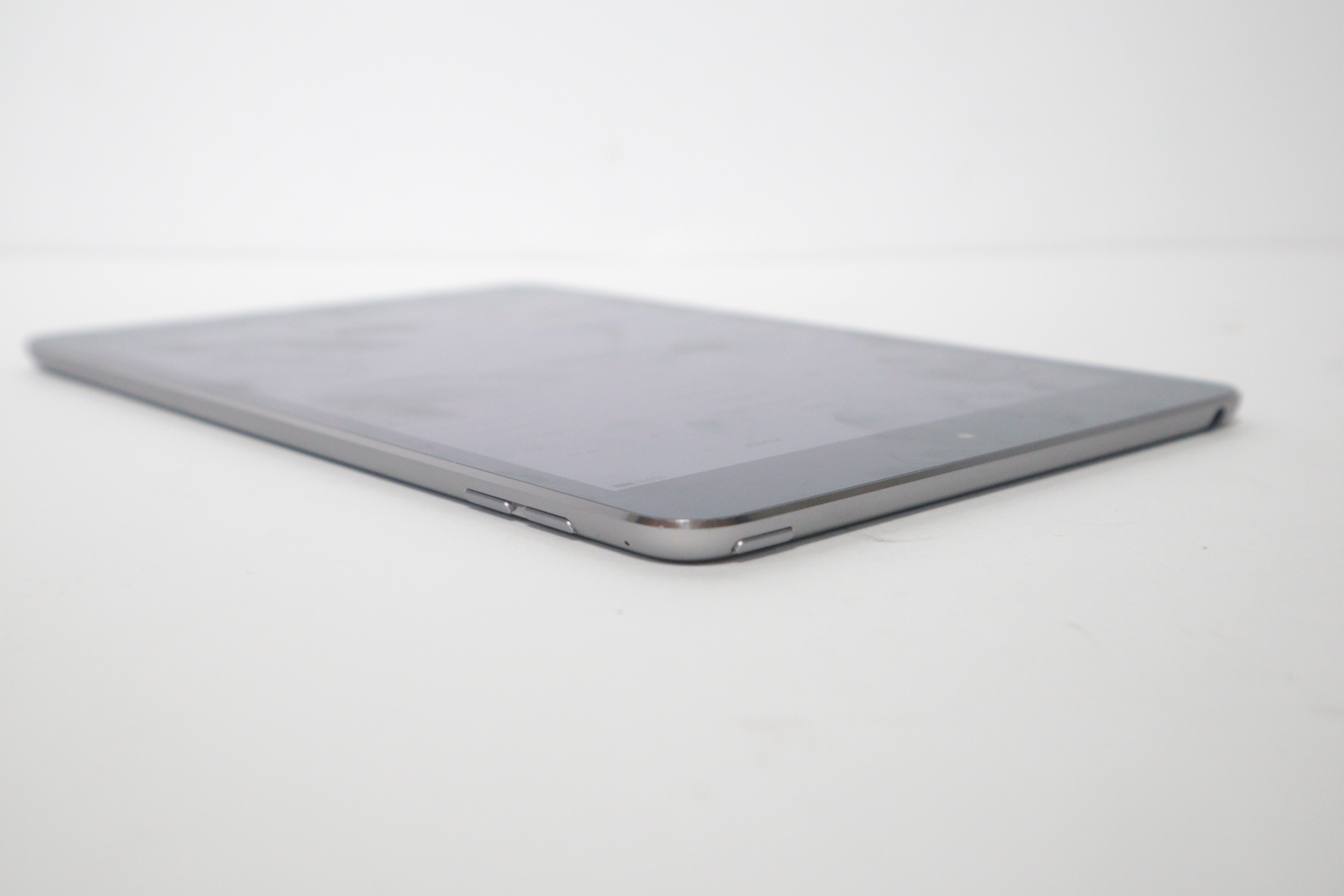 Apple iPad Mini 4 MK6J2LL/A Silver 16GB Wi-Fi 7.9