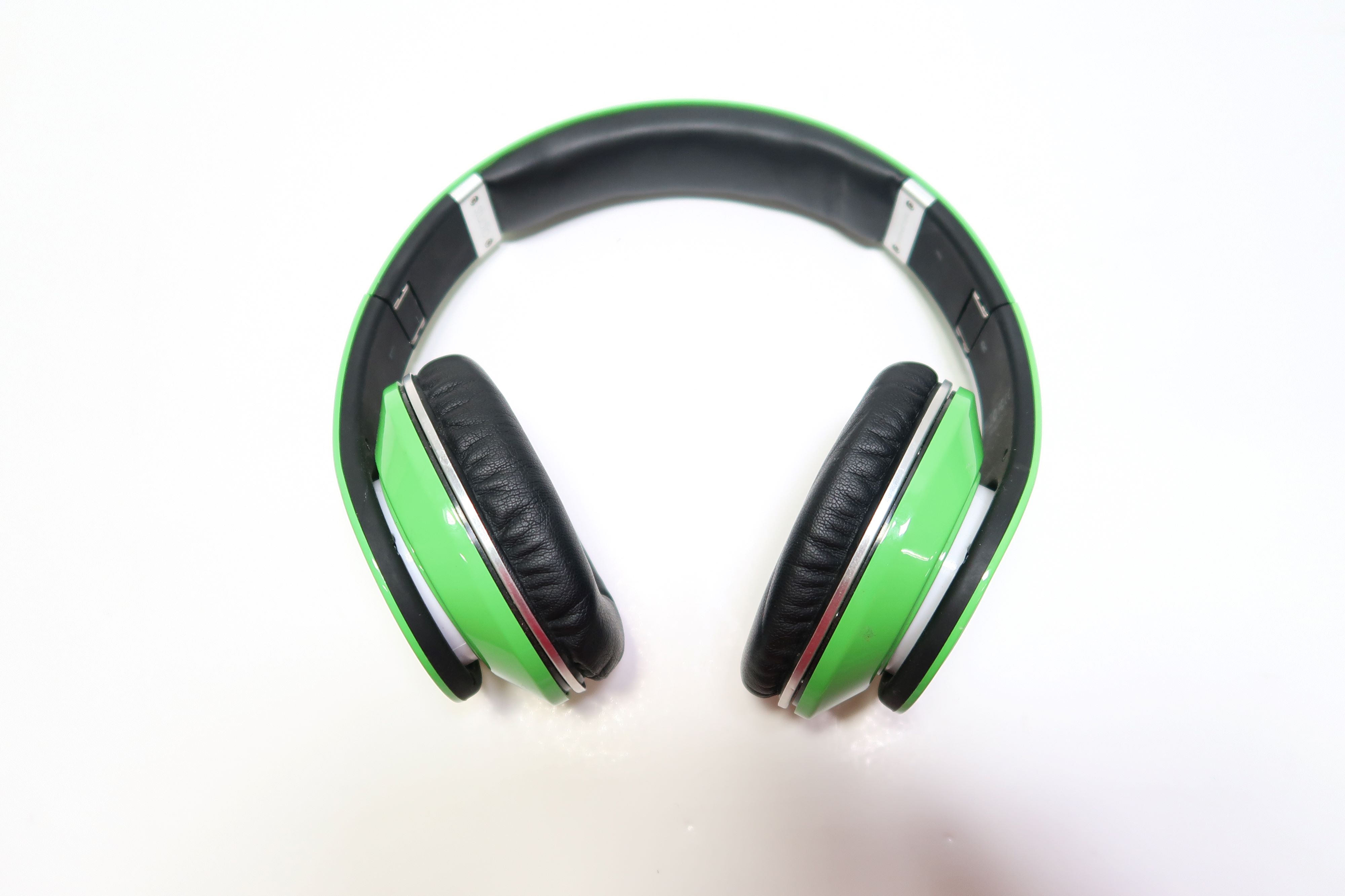 Beats by Dr. Dre Studio 190003-00 Wireless Headphones 5998