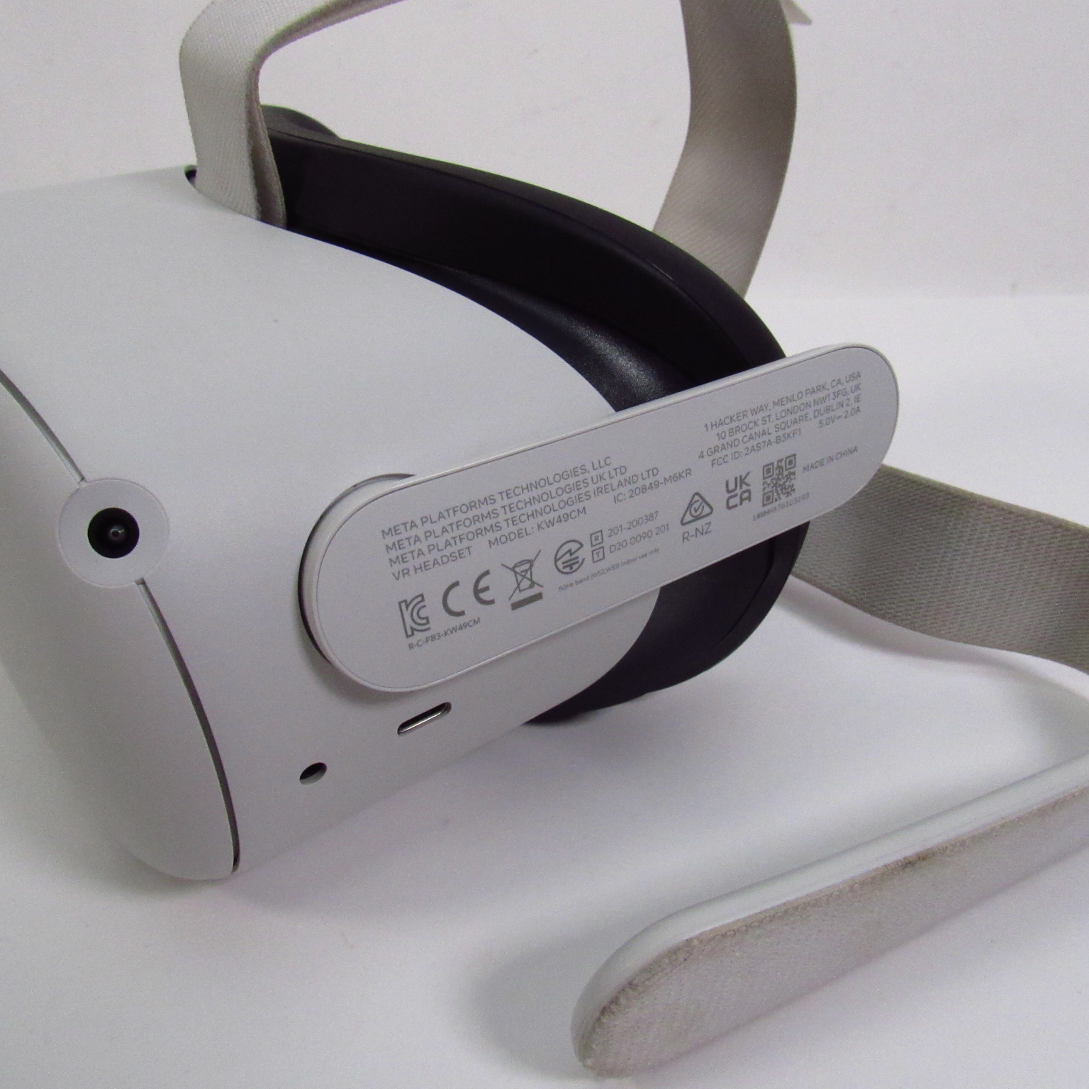 Oculus Quest 2 KW49CM 64GB All-in-One Standalone Virtual Reality