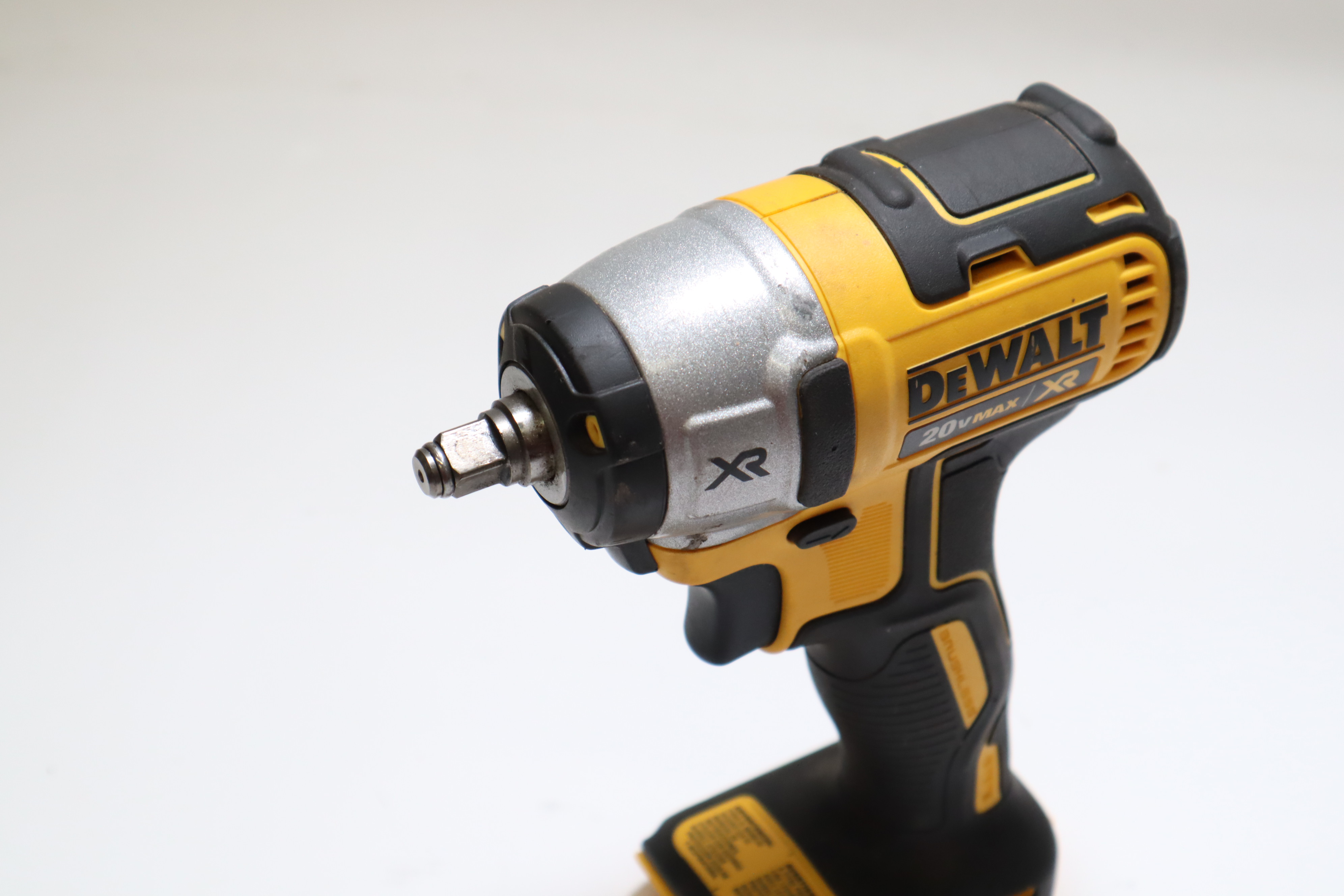 DeWalt DCF890 20Volt MAX XR Cordless Brushless 3/8 in. Compact Impact
