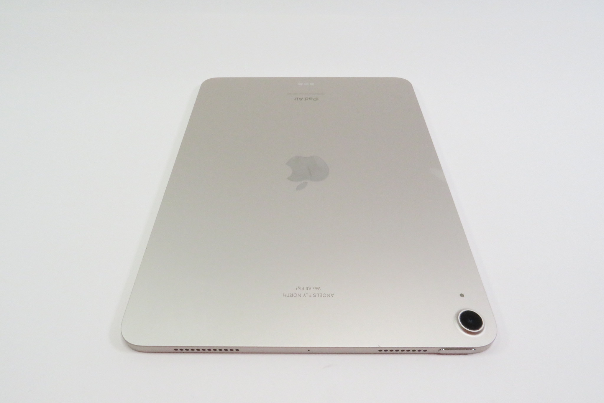 Apple iPad Air 5th Gen A2588 MM9F3LL/A 10.9