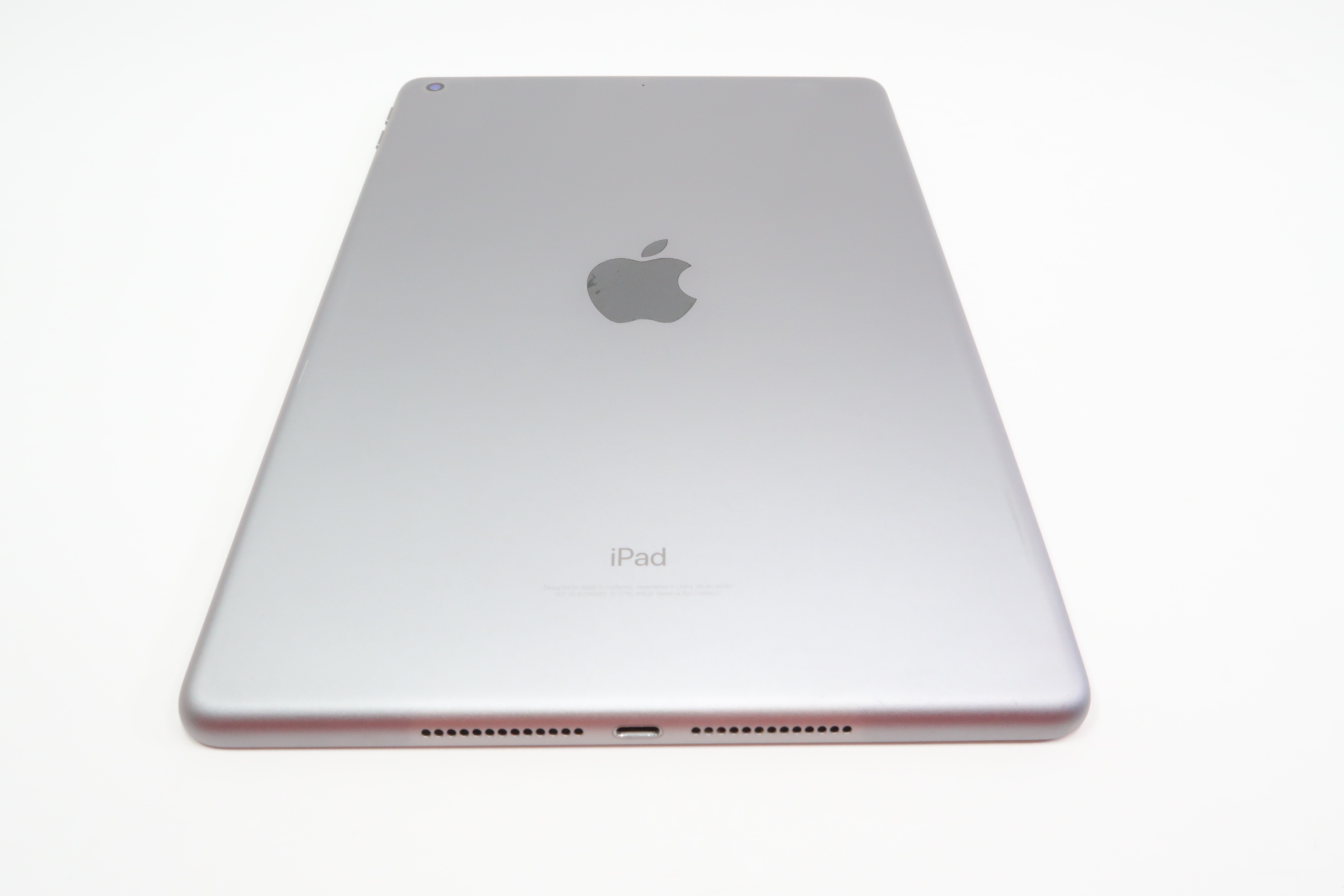 Apple iPad 5th Gen A1822 MP2H2LL/A 9.7