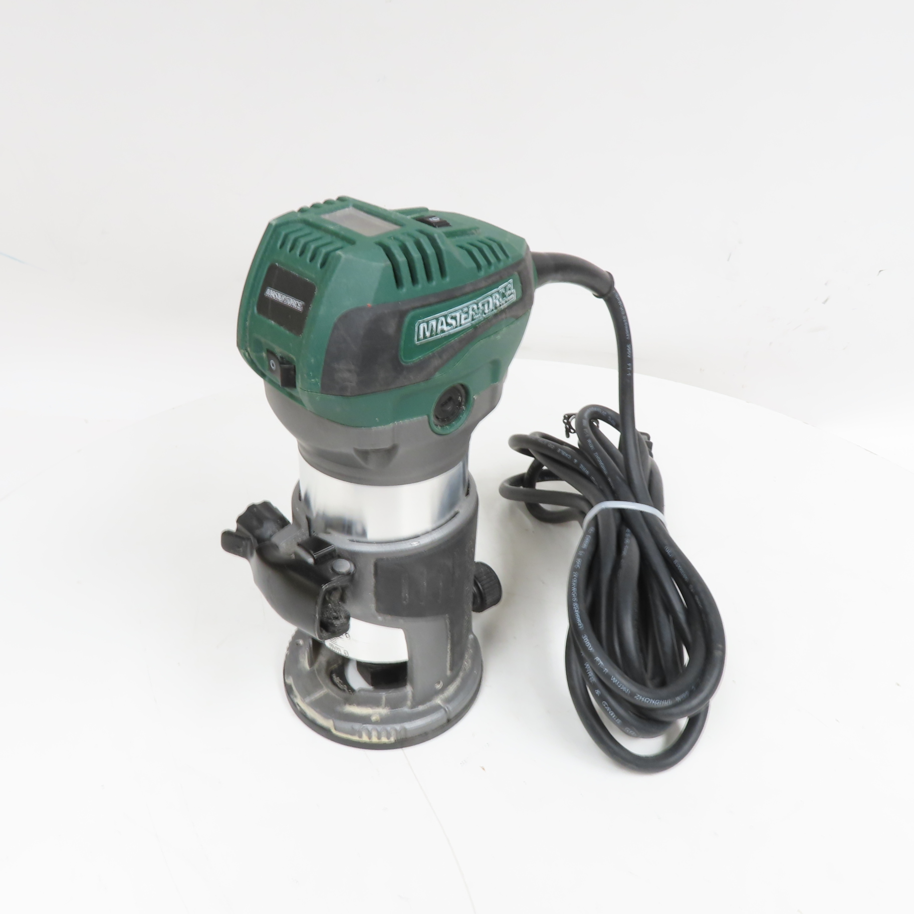 Masterforce 2410840 6.5 Amp 120V Corded Variable Speed Router