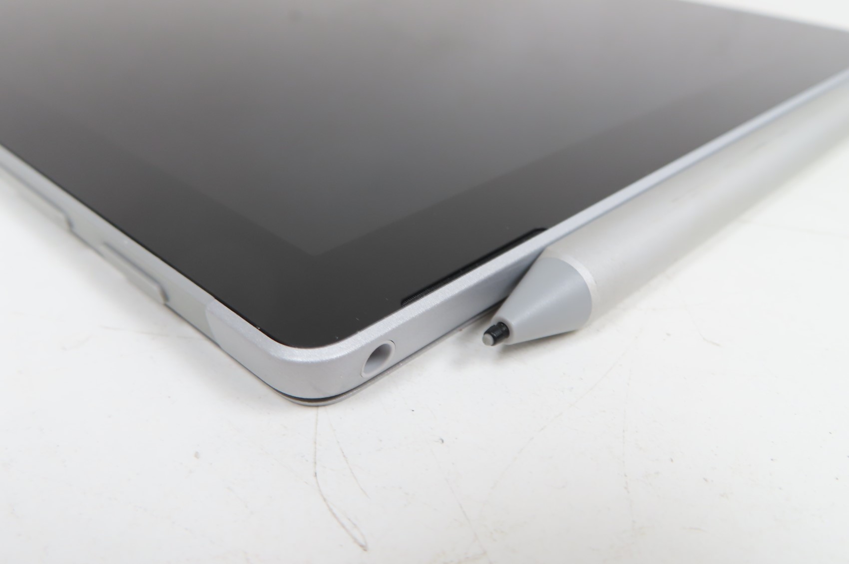 Microsoft 1960 Surface Pro 7 Core i3-1005G1 1.2GHz 8GB RAM 128GB