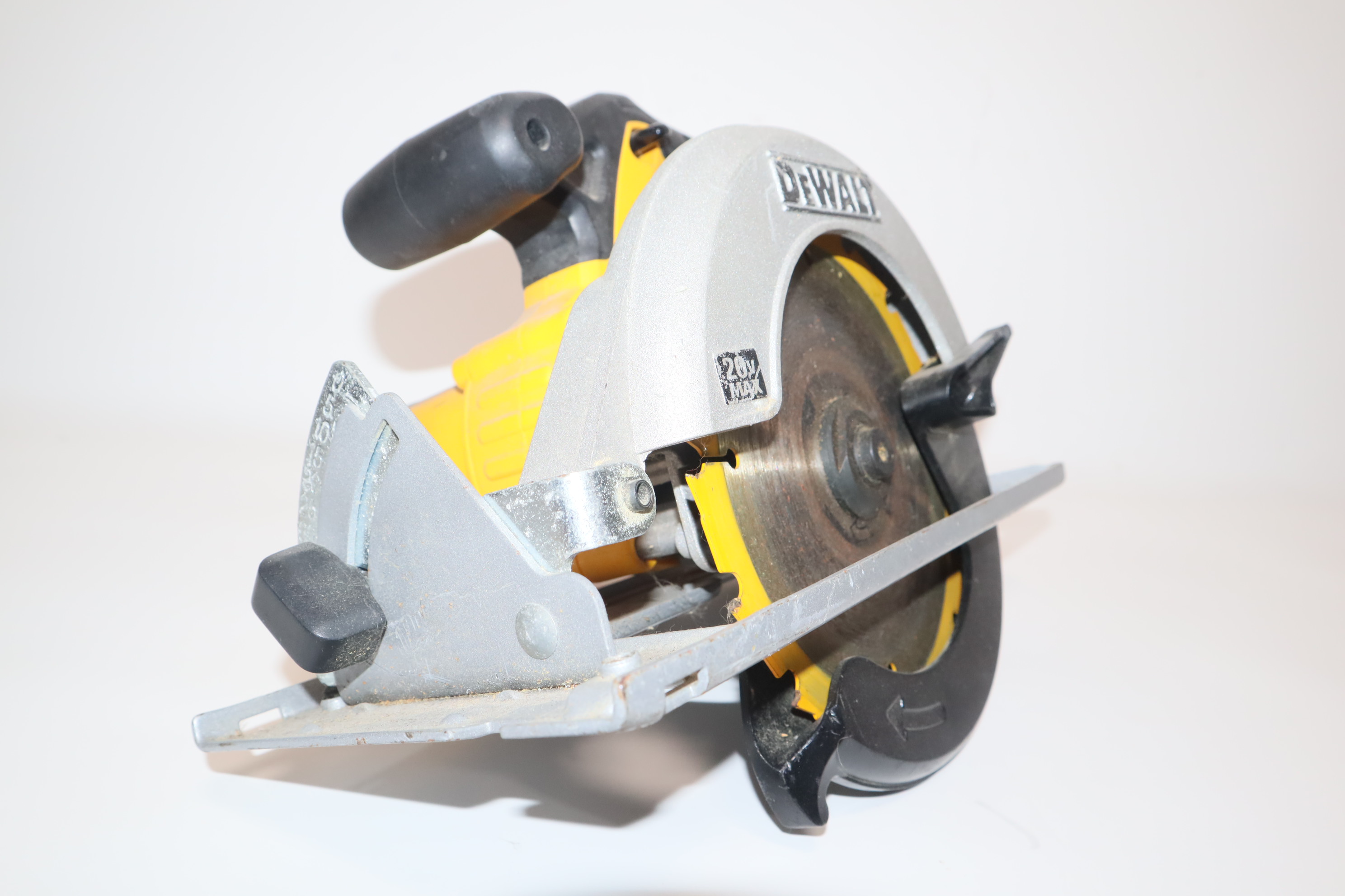 DeWalt DCS393 20V MAX 61/2" Cordless Circular Saw 8057 Tool Only