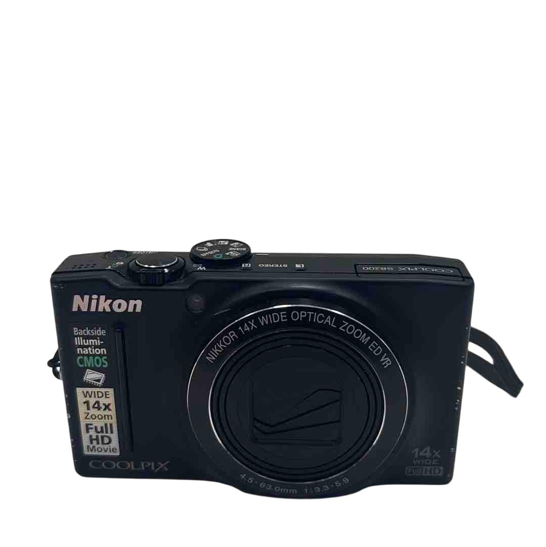 Nikon COOLPIX S8200 16.1MP Digital Camera - Black 1016 Nikon COOLPIX S8200 16.1MP Digital Camera - Black 1016