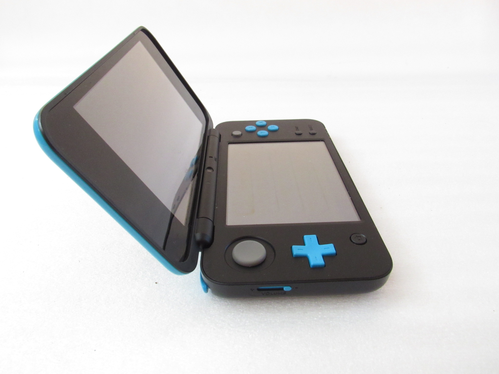 Nintendo NEW 2DS XL JAN-001 Dual-Screen Portable Video Game Console 3602