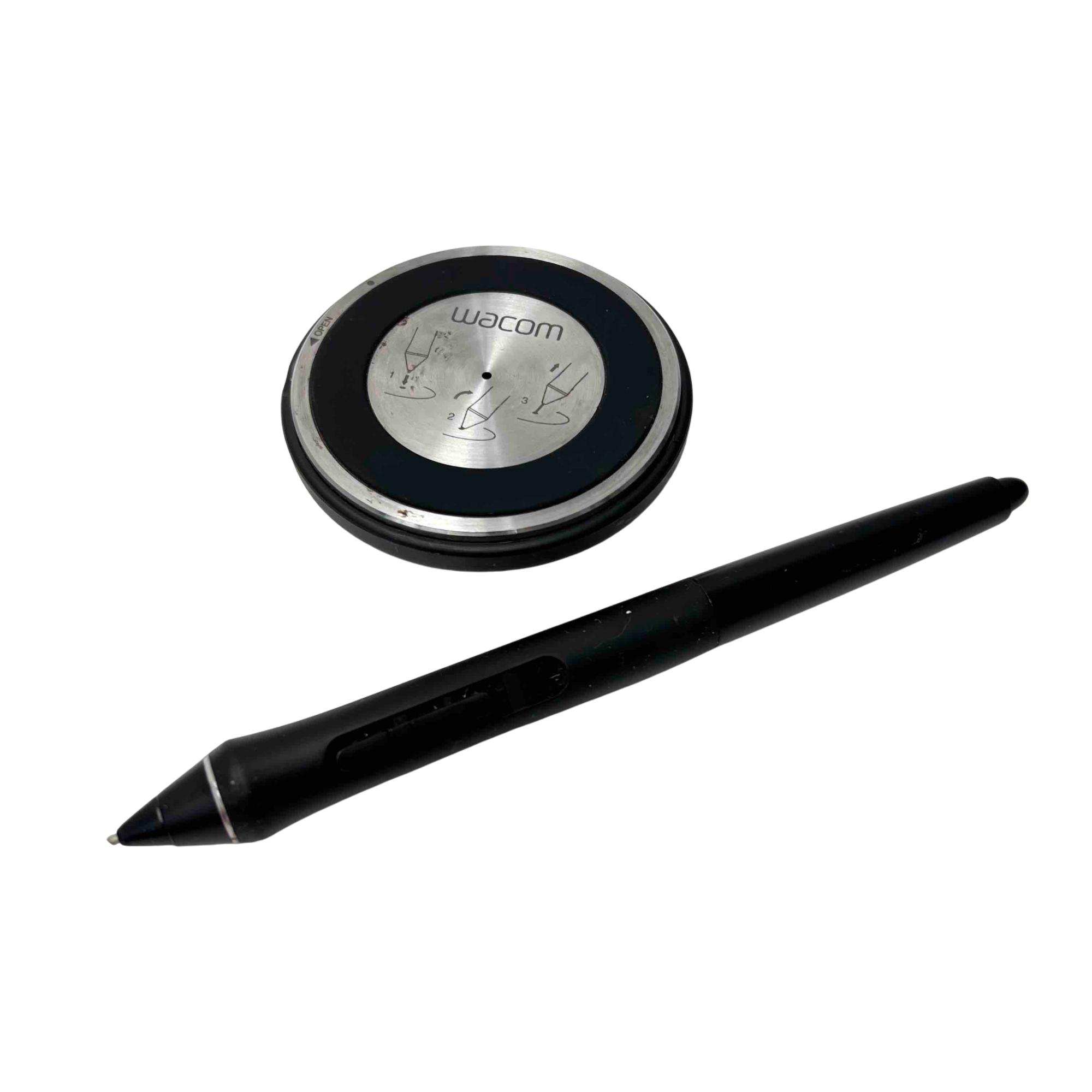 Wacom Intuos Pro PTH-660 Pen Tablet 8.82 x 5.83