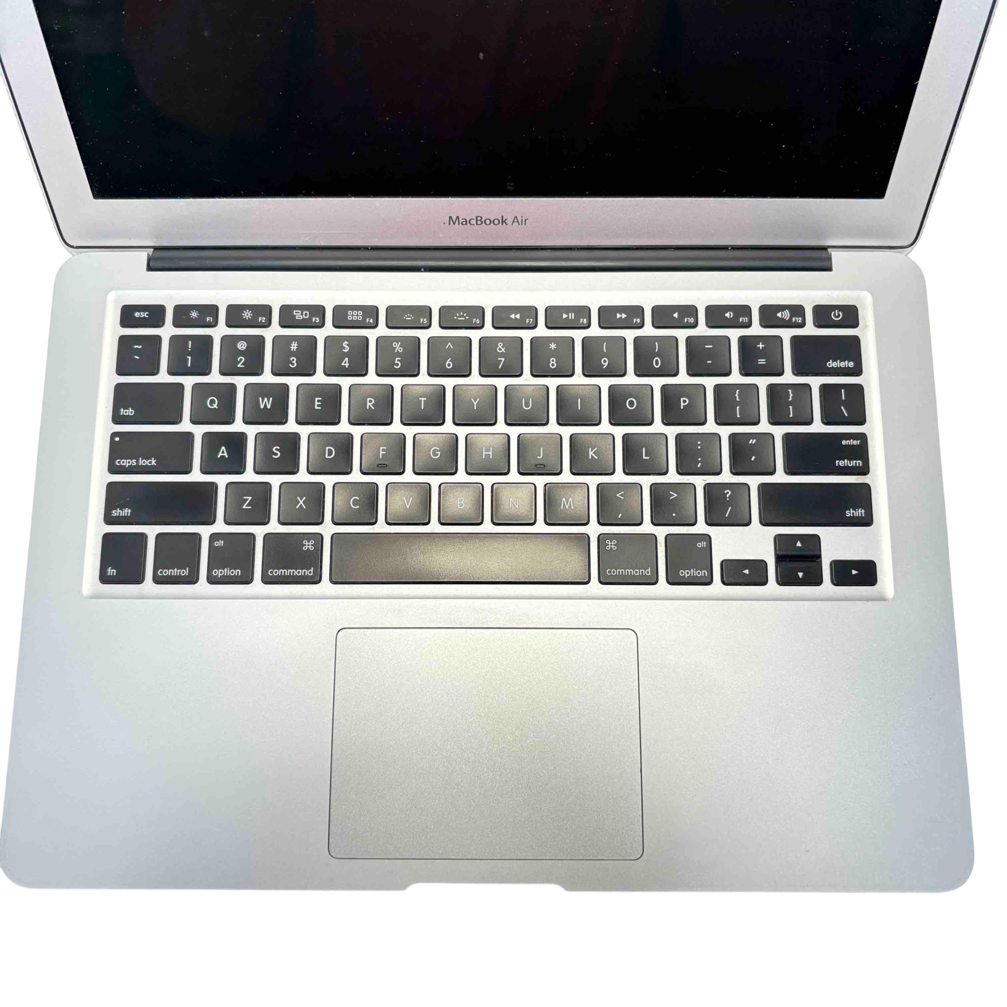 Apple MacBook Air シルバー 本体　2015 Apple MacBook Air 11.6