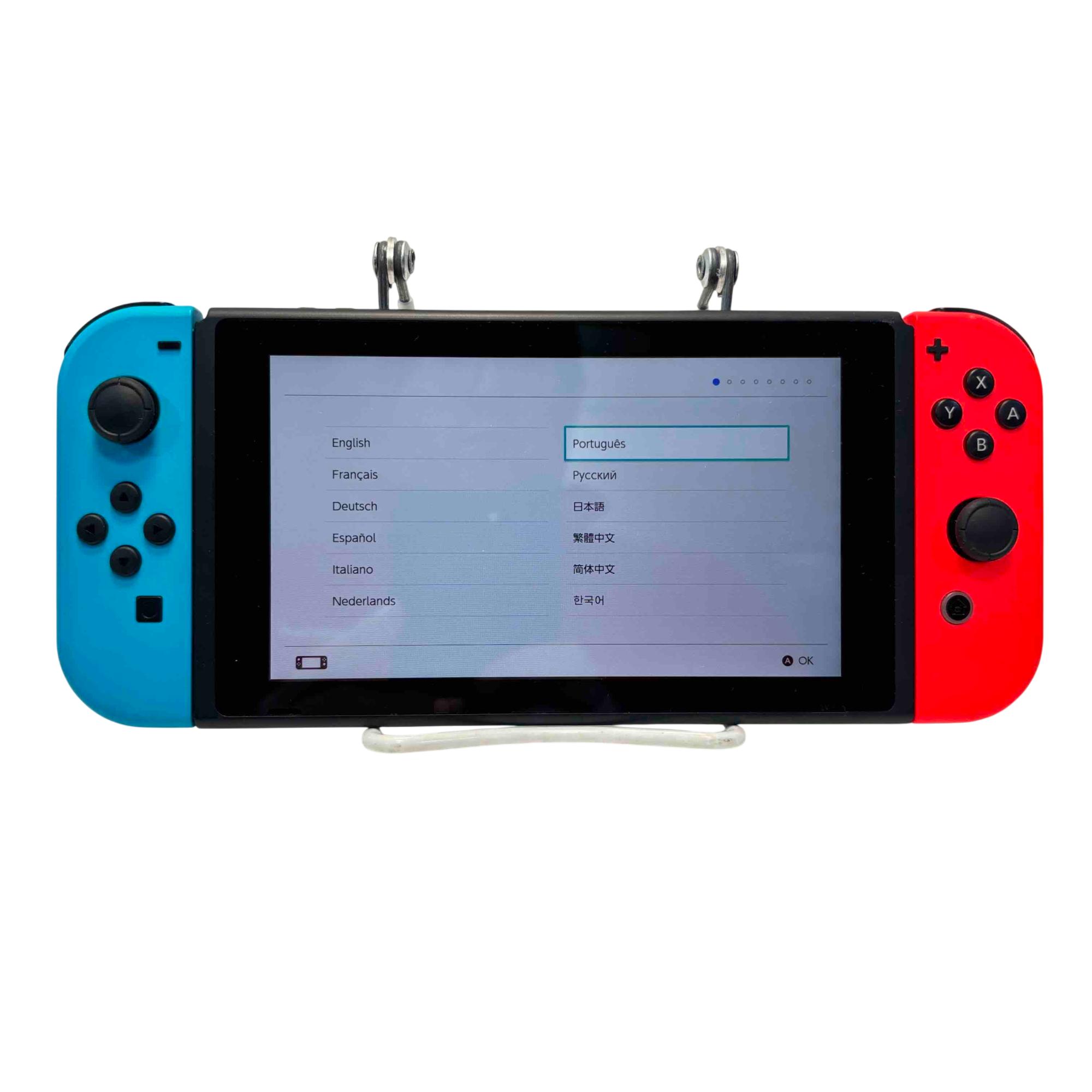 Nintendo Switch 本体　HAC-001 Amazon.com: Nintendo Switch with Gray Joy‑Con - HAC-001(-01
