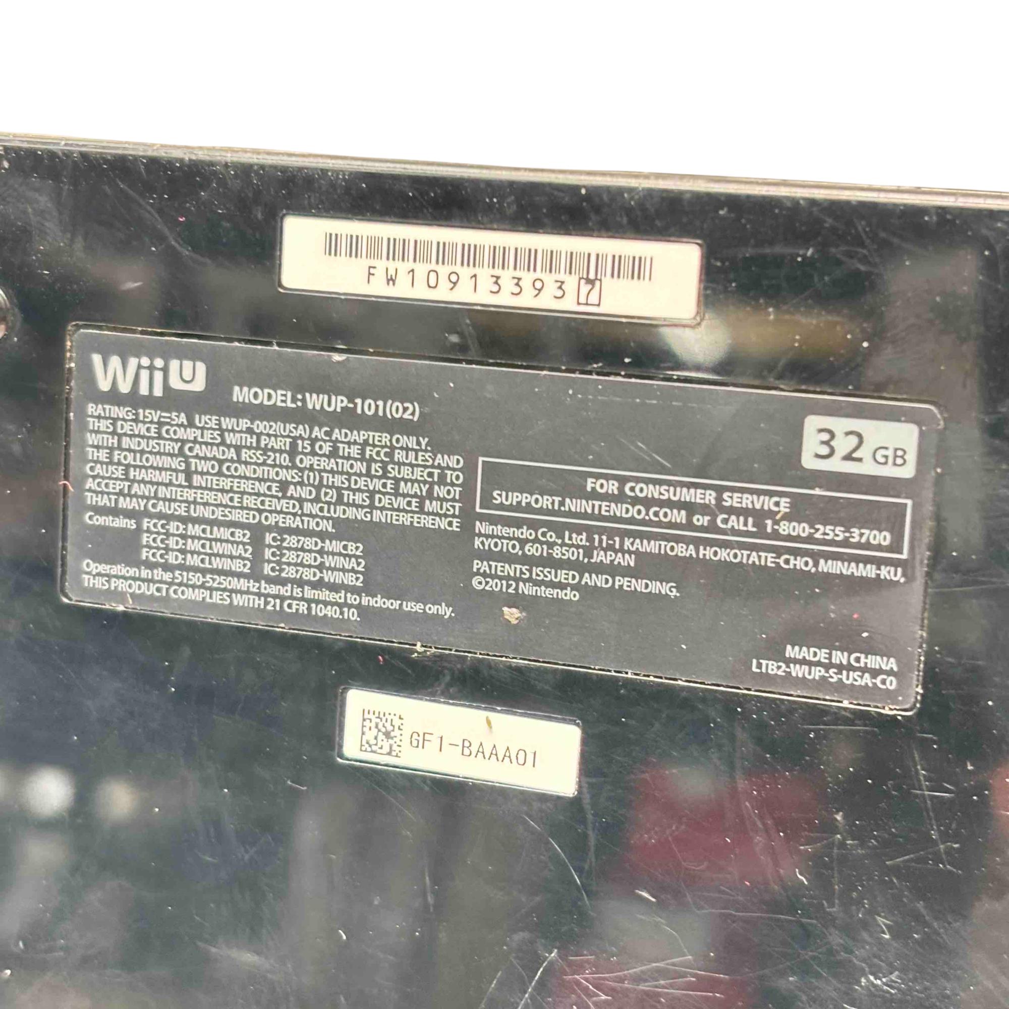 Nintendo Wii U 32GB Deluxe Set WUP-101(02) GamePad Wii