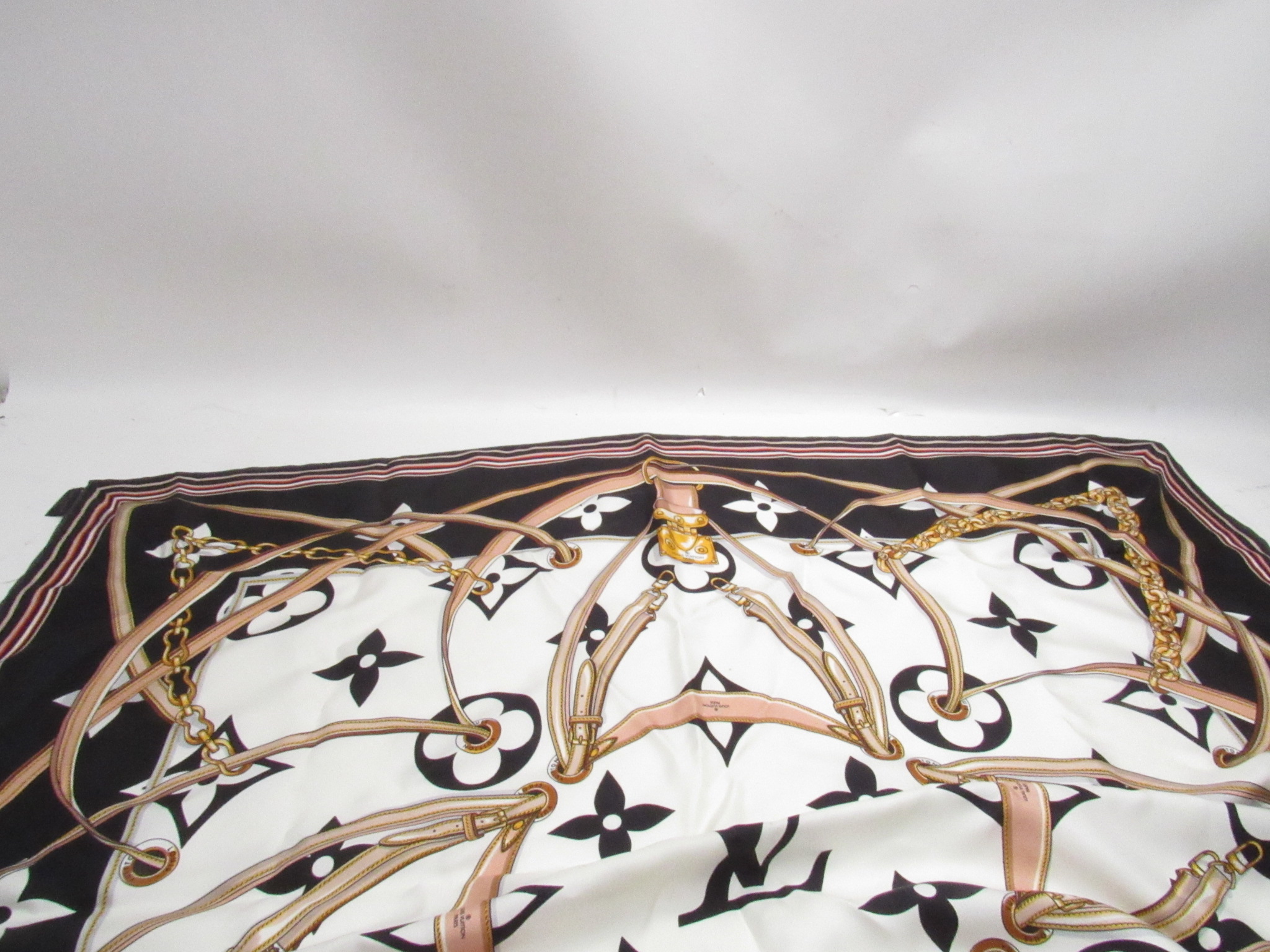 Louis Vuitton Ultimate Monogram Square 90 Silk Scarf M76649