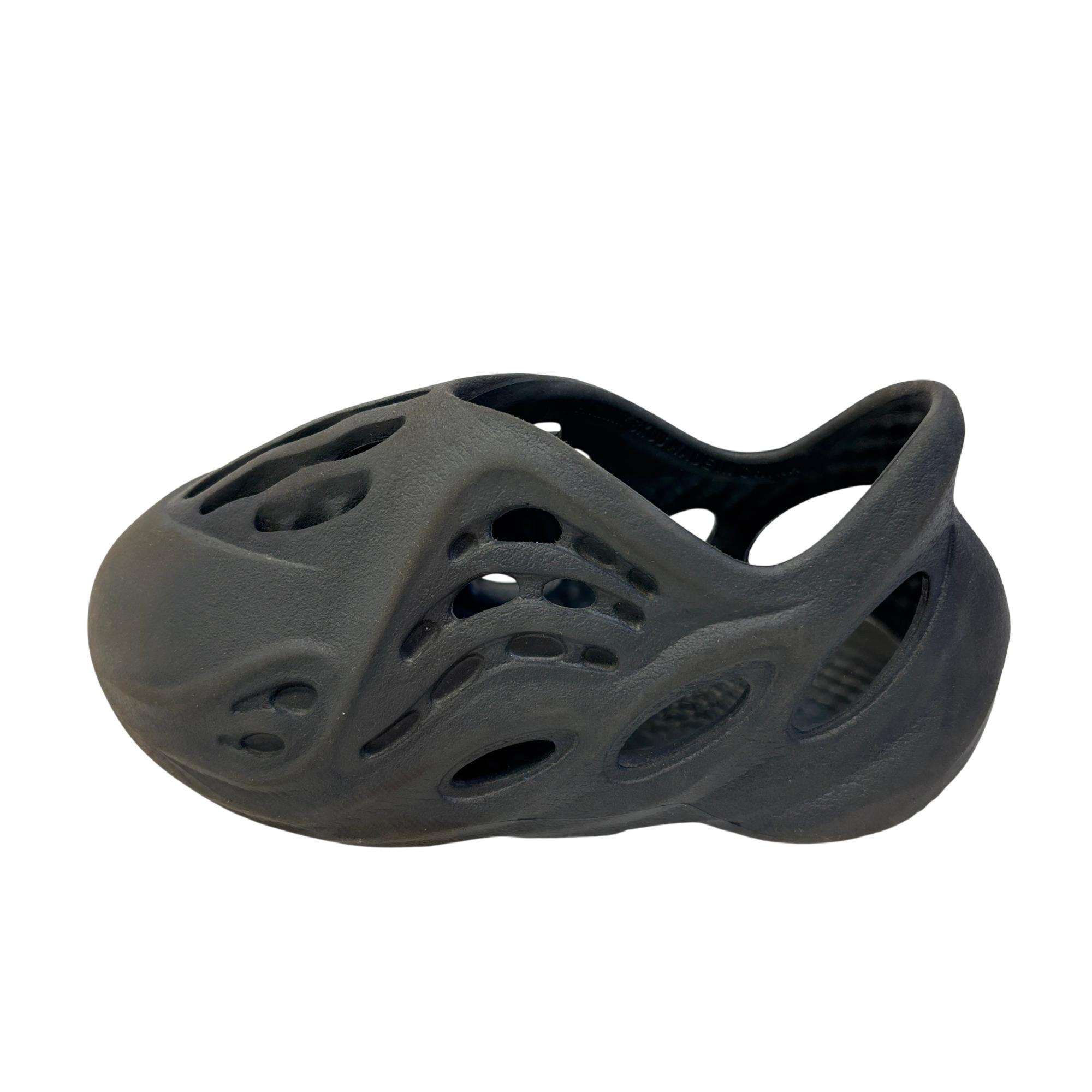 cff9fca3-8e40-412c-943b-