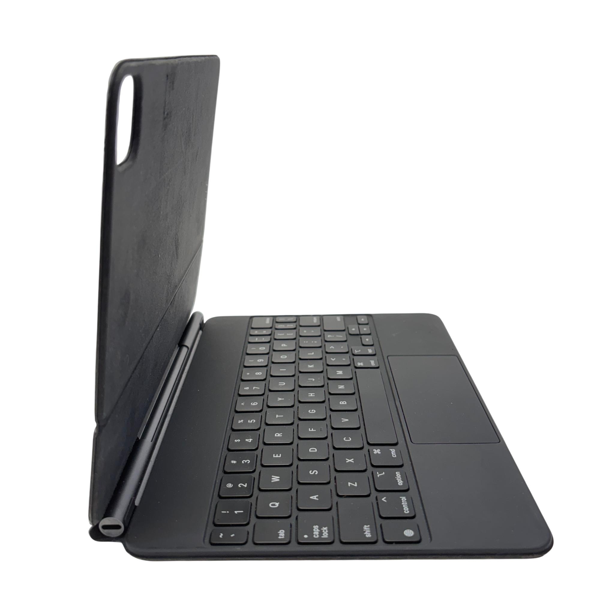 Apple Magic Keyboard A2261 11