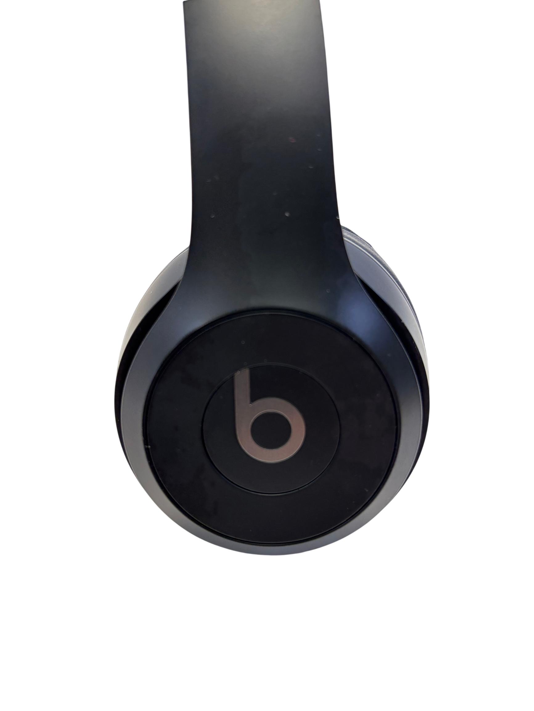 Apple Beats Solo 4 A3140 Wireless On-Ear Headphones Black 0505