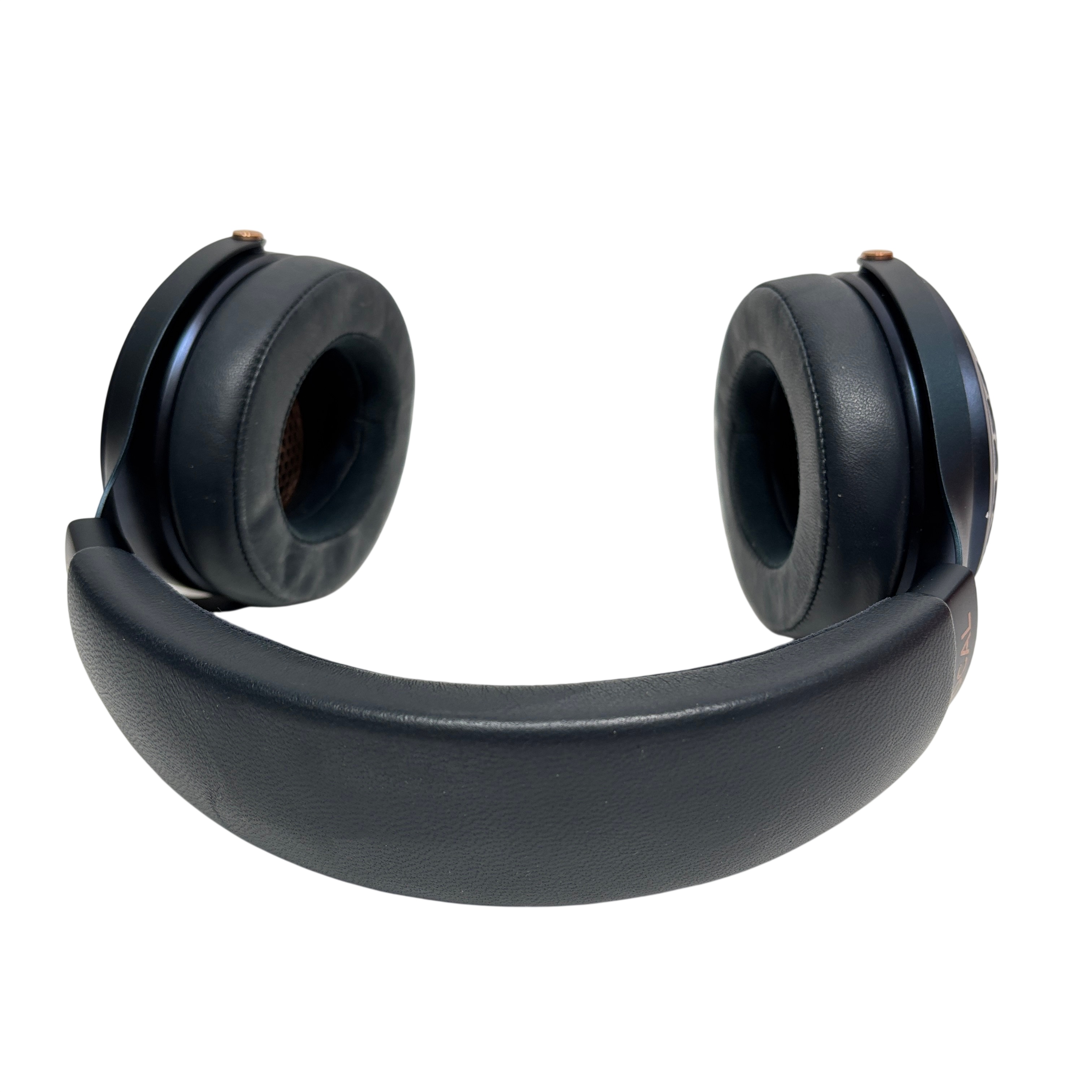 Focal Celestee Closed-Back Over-The-Ear Corded Professional Headphones