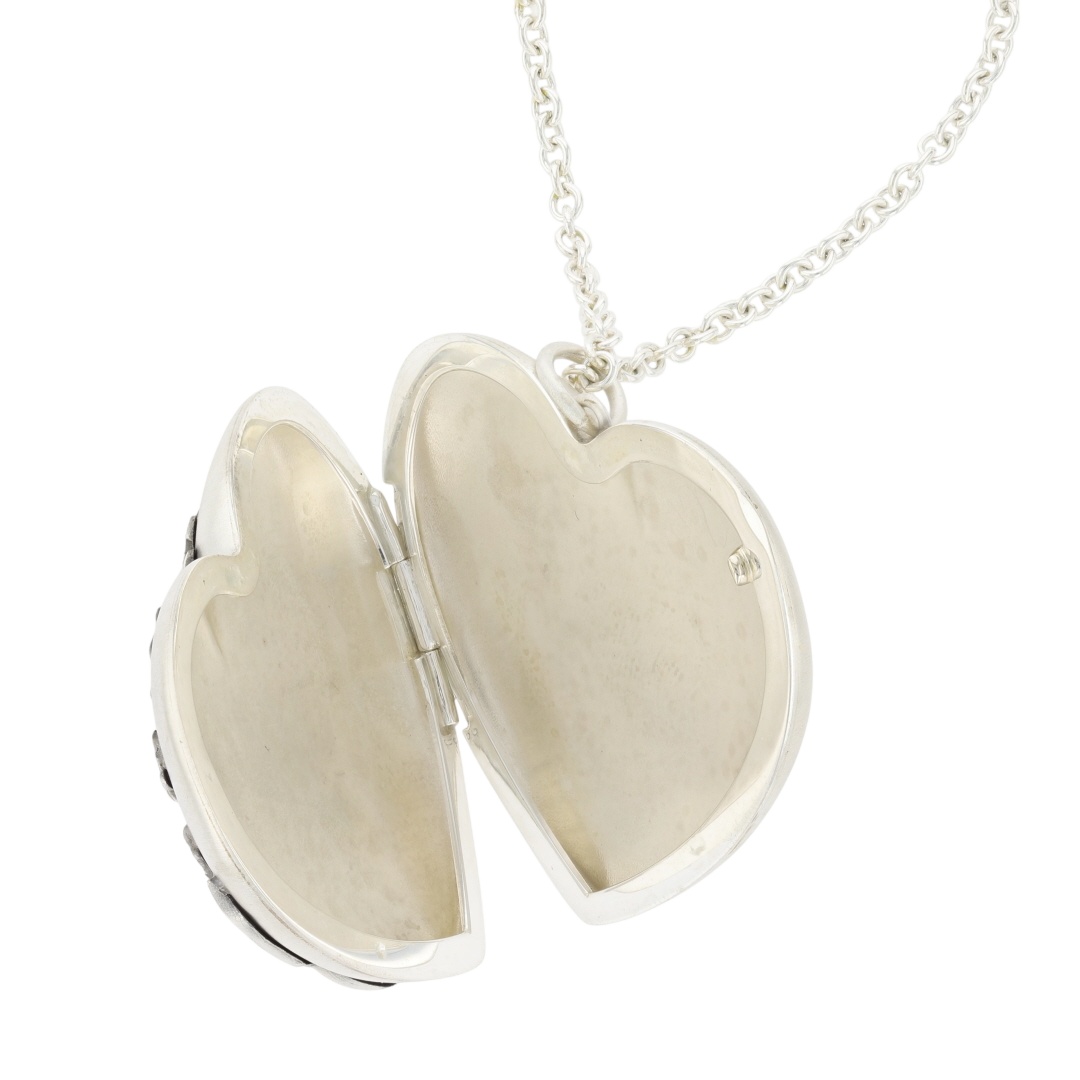 Tiffany & Co. Large Ziegfeld Daisy Heart Locket on 24