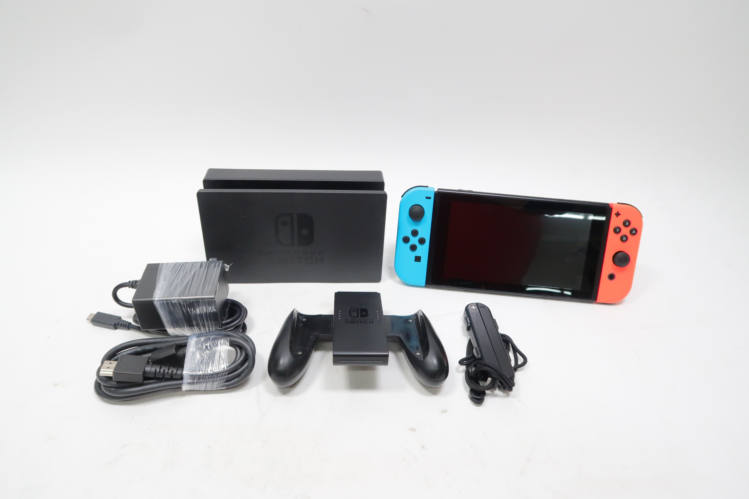 Nintendo Switch HAC-001(-01) 32GB Video Game System - 6440