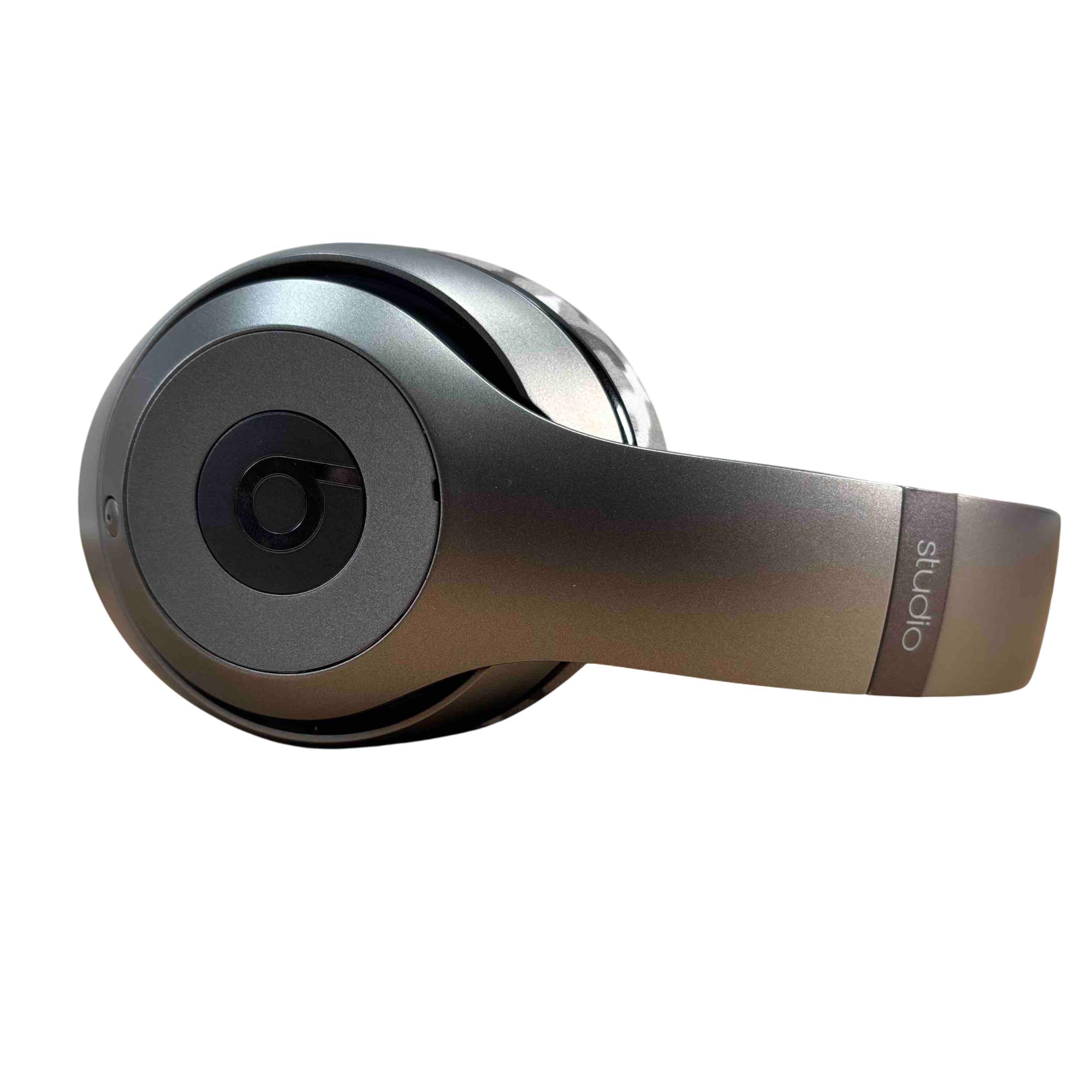 Apple Beats Studio B0501 Over-Ear Wireless Headphones