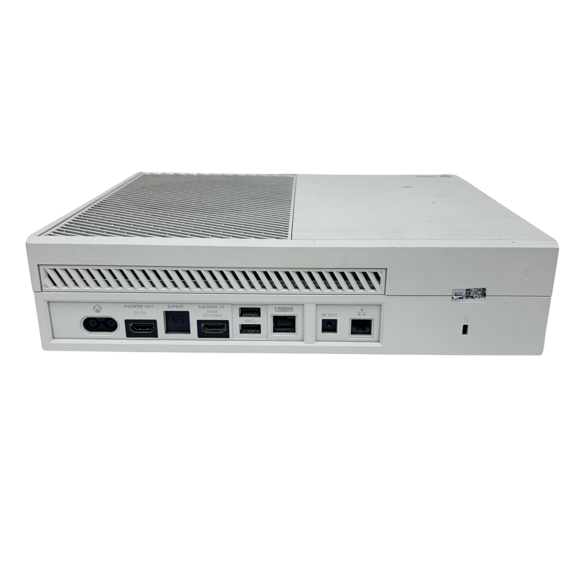 ★美品★Xbox one 500GB 1540 カセット3点付属 Microsoft Xbox One 500GB Console + Kinect (1540/1520) w